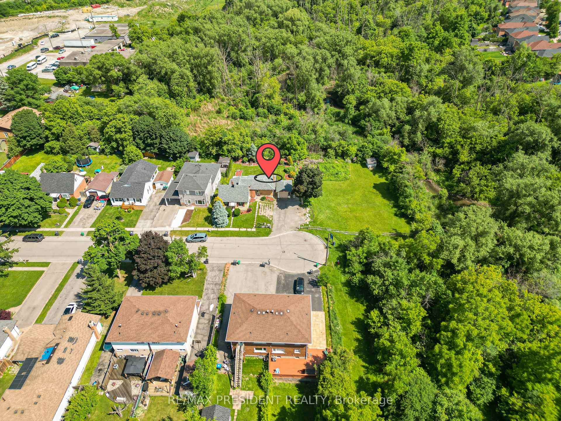Photo 6 of 61 Royce Avenue, Brampton, Downtown Brampton — HOMEH