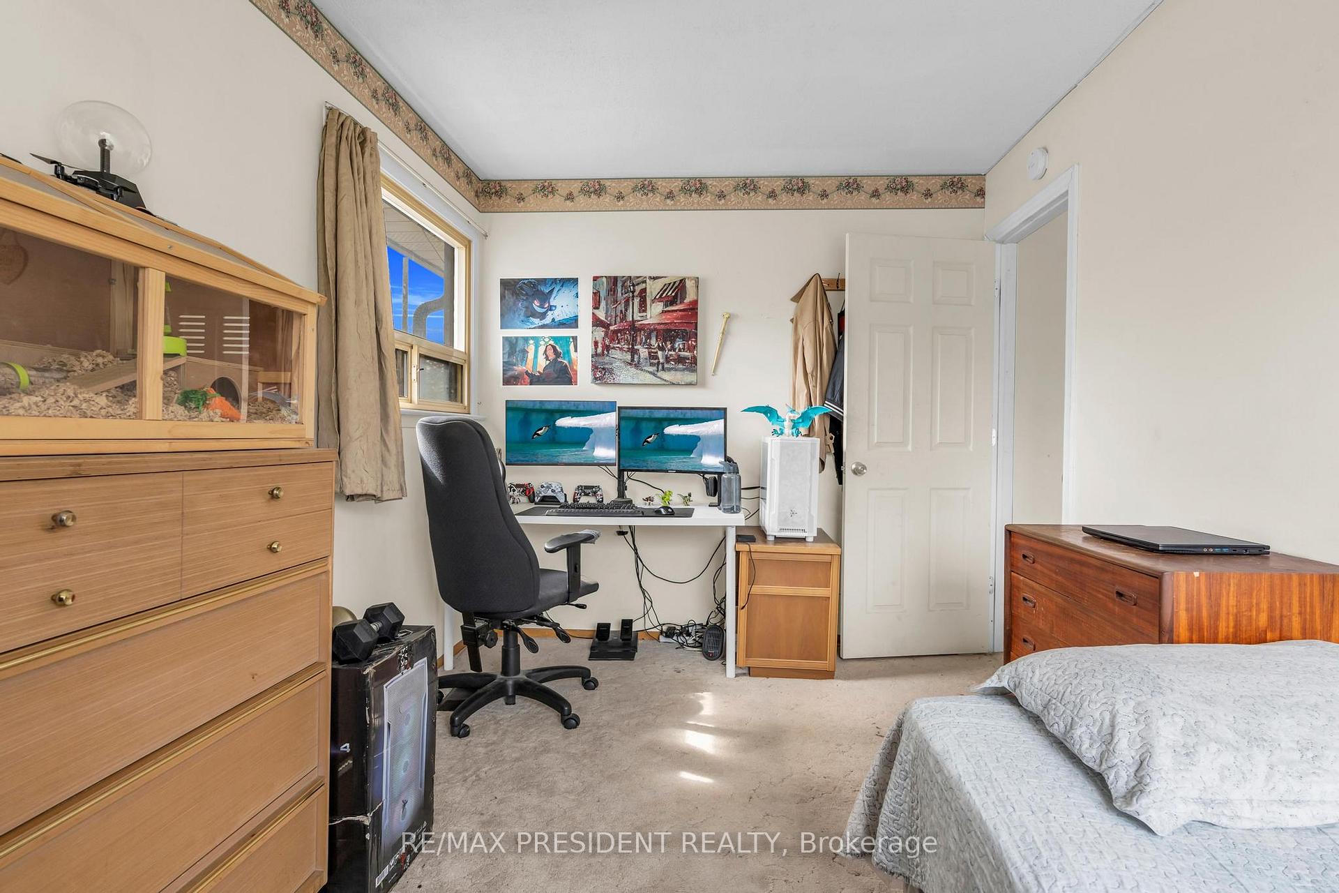 Photo 21 of 61 Royce Avenue, Brampton, Downtown Brampton — HOMEH