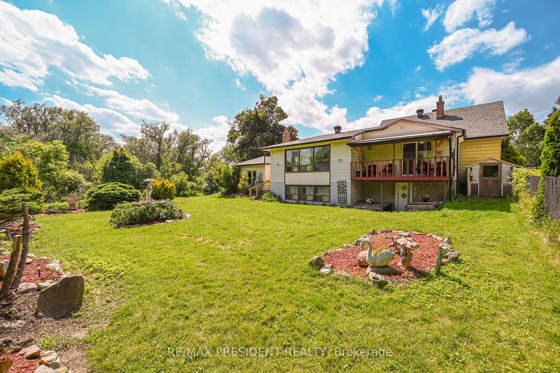 Photo 75 of 61 Royce Avenue, Brampton, Downtown Brampton — HOMEH