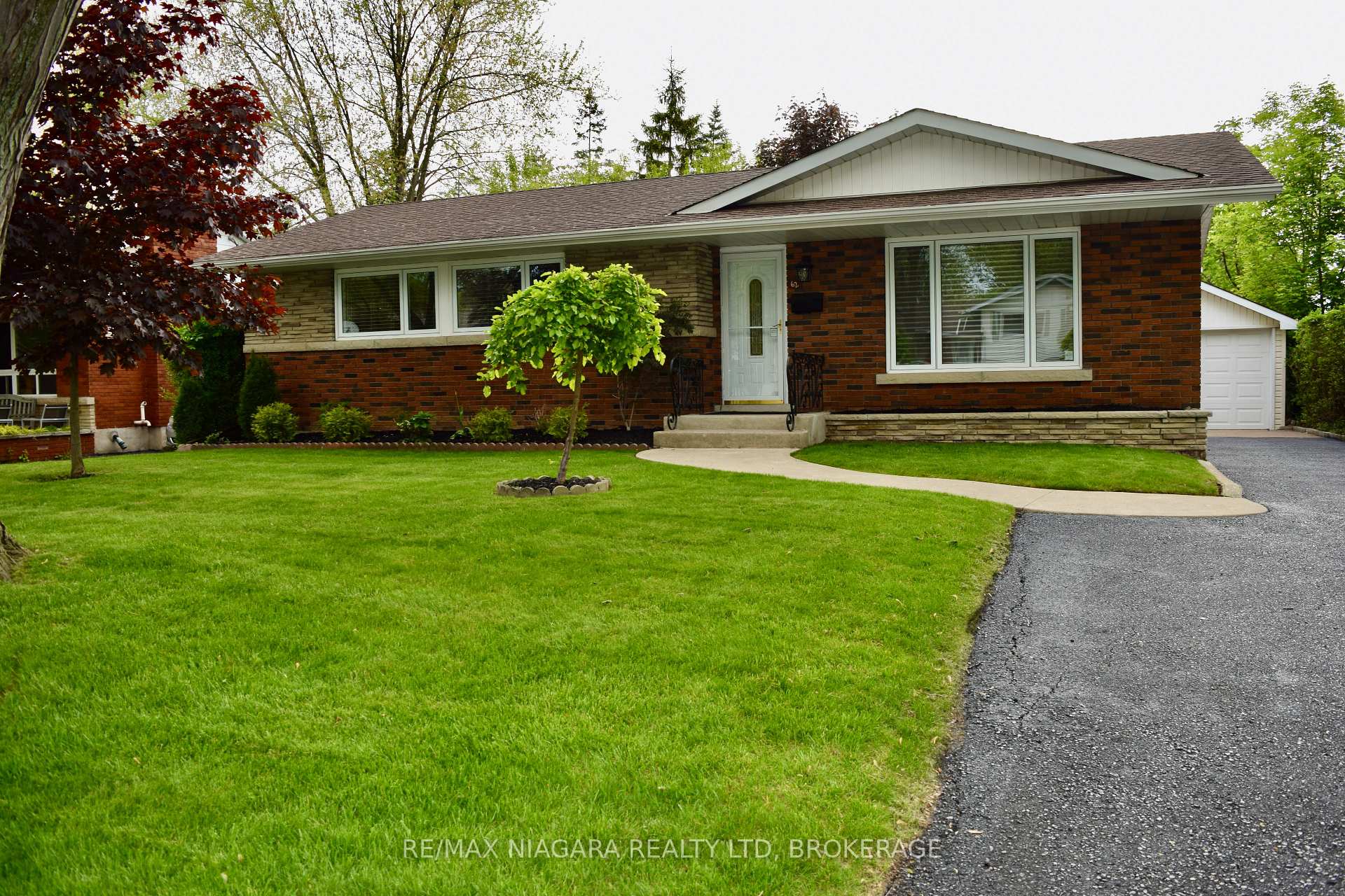 Photo 1 of 62 Masterson Drive, St. Catharines, Glendale/Glenridge — HOMEH