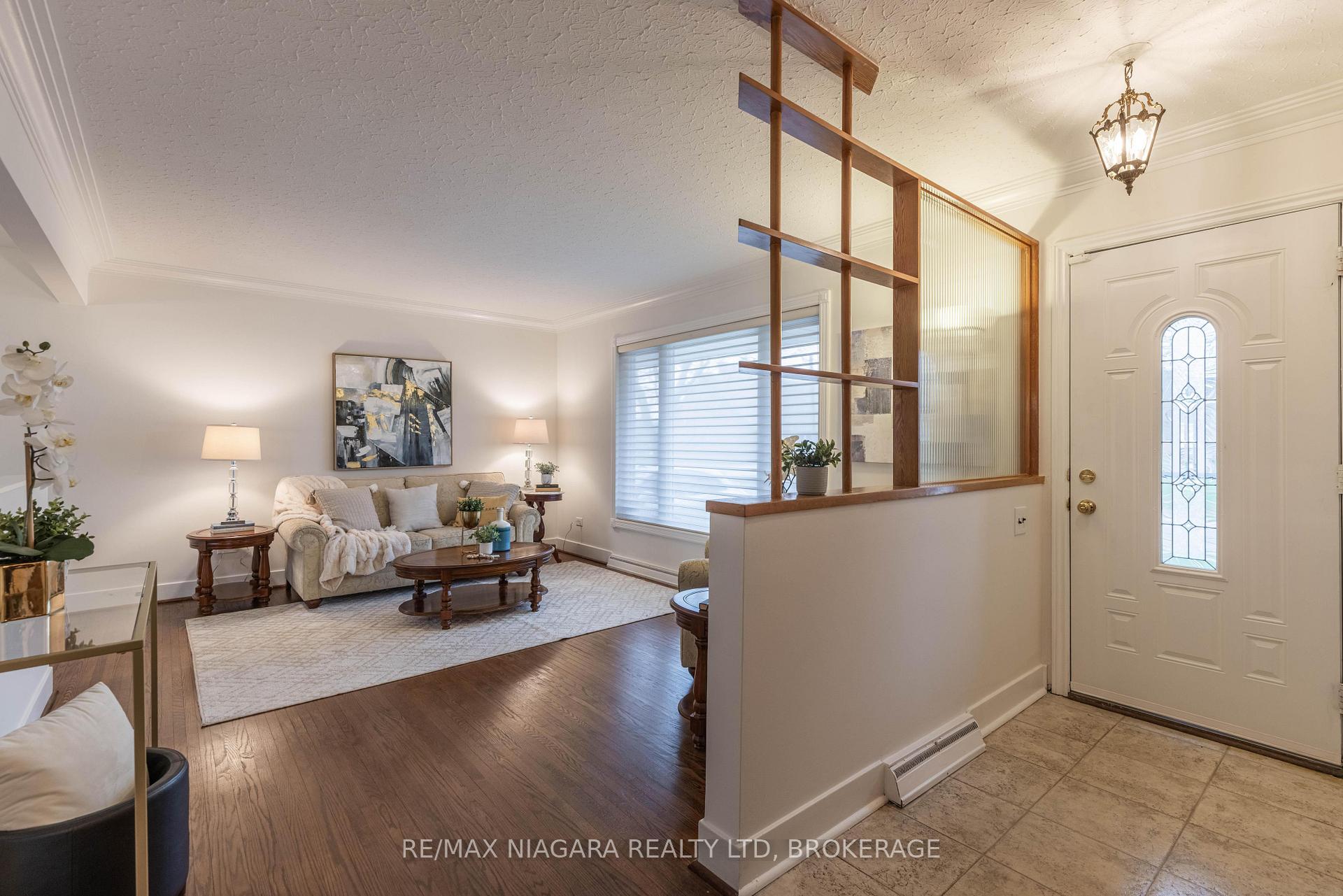 Photo 3 of 62 Masterson Drive, St. Catharines, Glendale/Glenridge — HOMEH