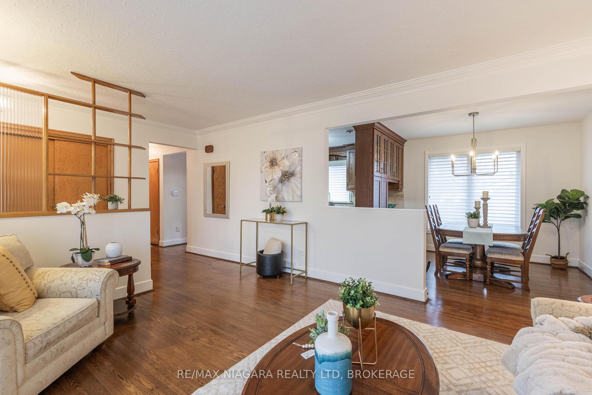 Photo 5 of 62 Masterson Drive, St. Catharines, Glendale/Glenridge — HOMEH