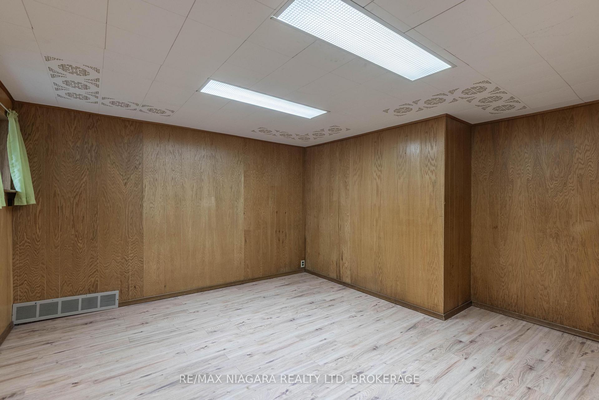 Photo 19 of 62 Masterson Drive, St. Catharines, Glendale/Glenridge — HOMEH