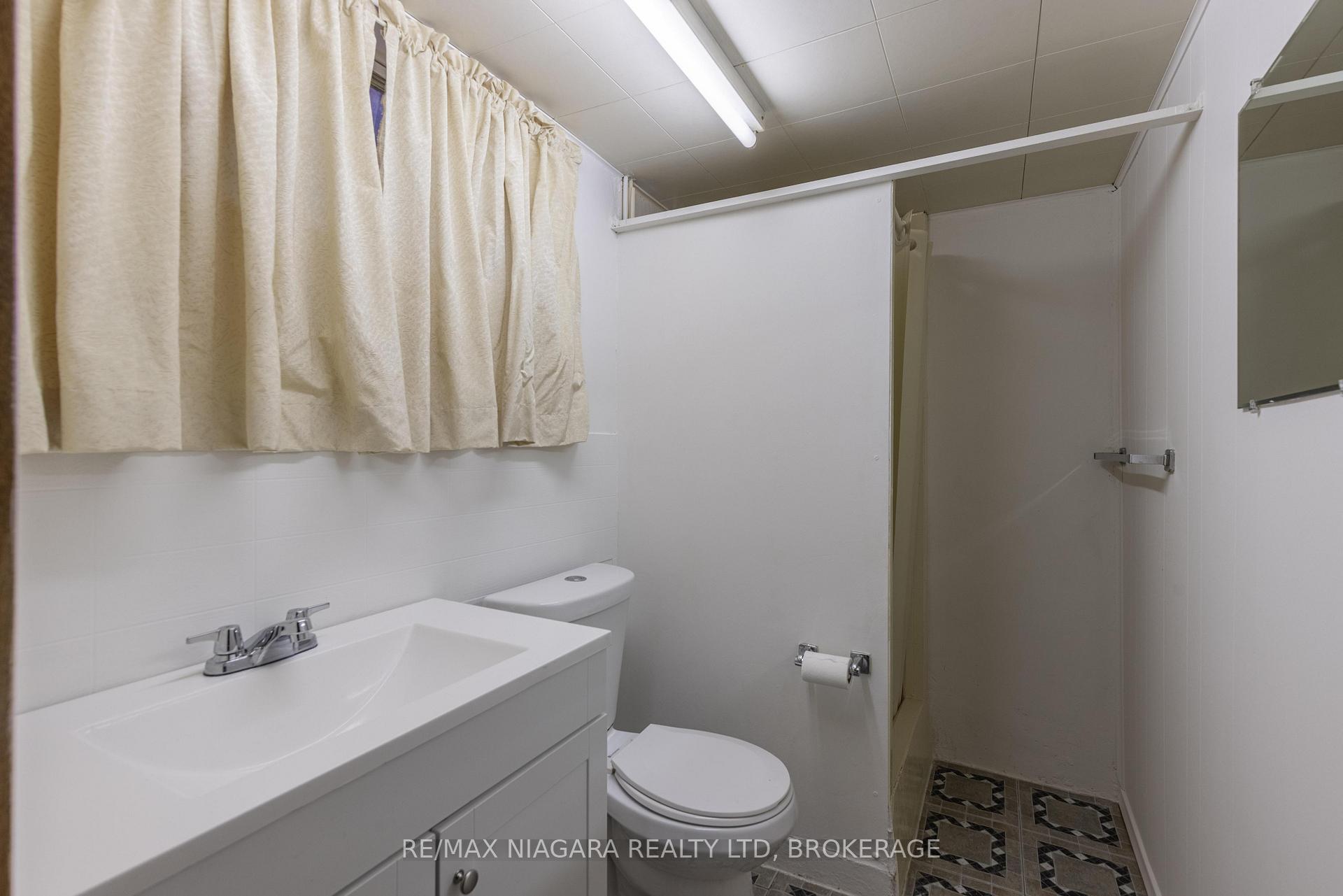 Photo 20 of 62 Masterson Drive, St. Catharines, Glendale/Glenridge — HOMEH