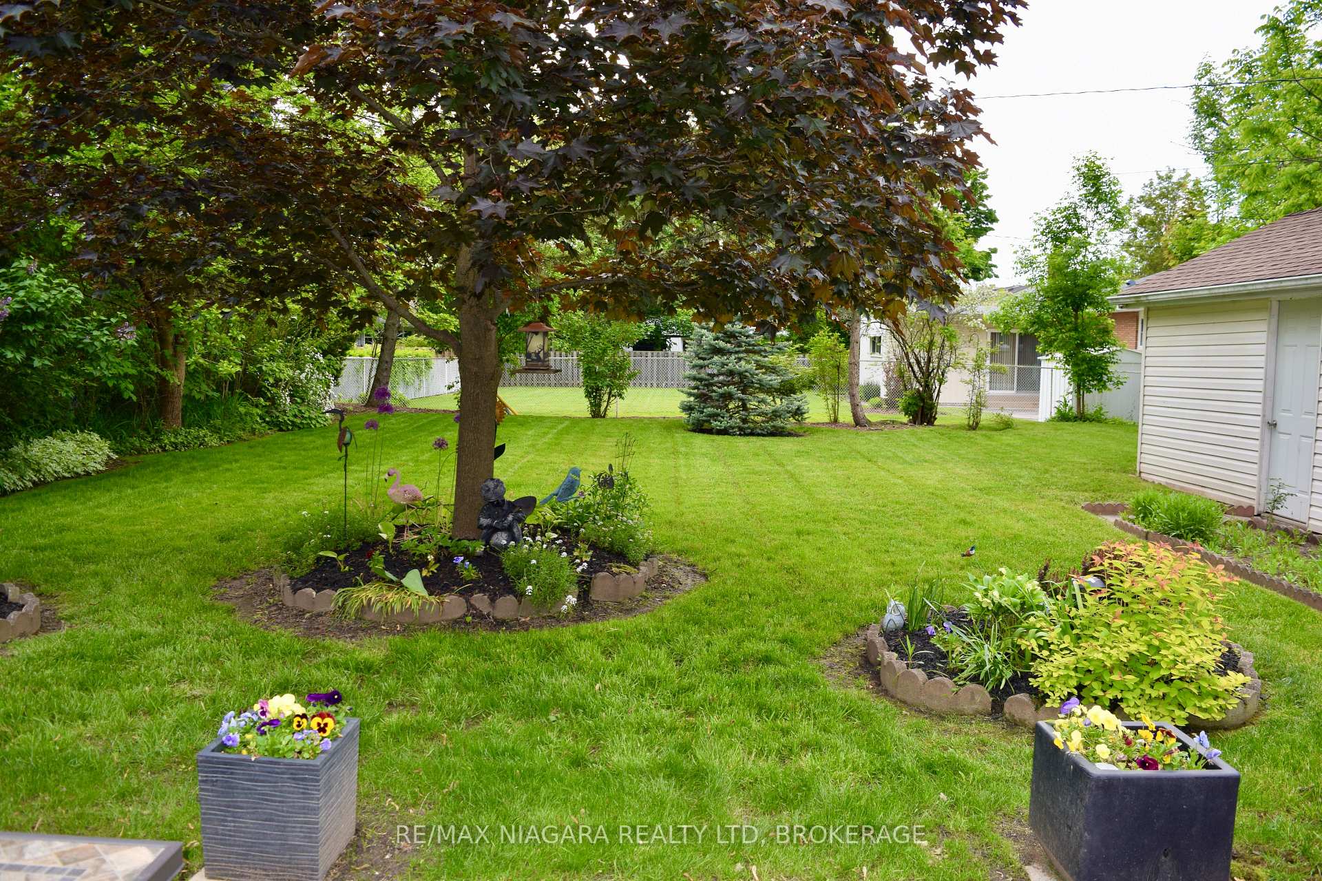 Photo 23 of 62 Masterson Drive, St. Catharines, Glendale/Glenridge — HOMEH