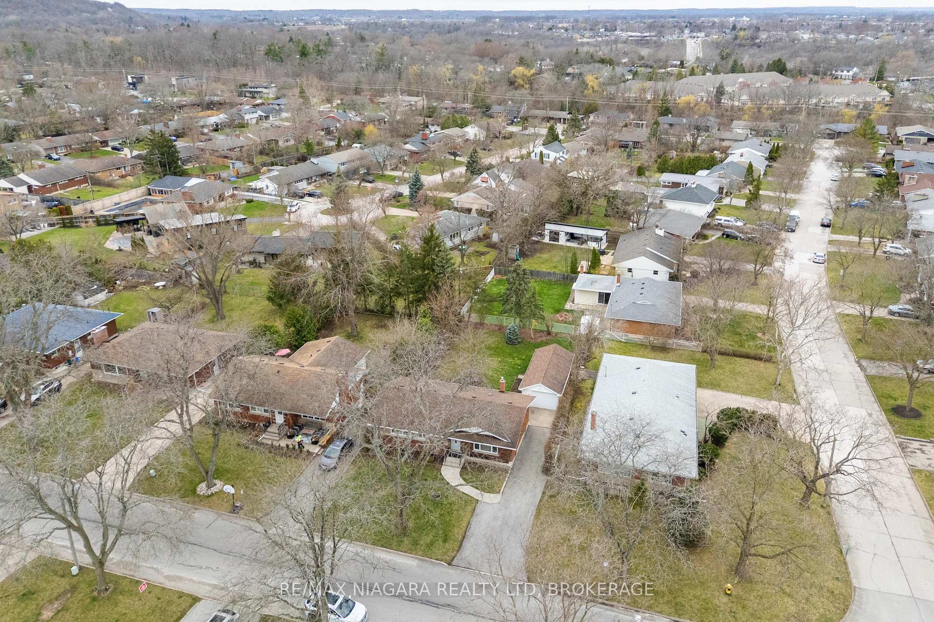 Photo 27 of 62 Masterson Drive, St. Catharines, Glendale/Glenridge — HOMEH