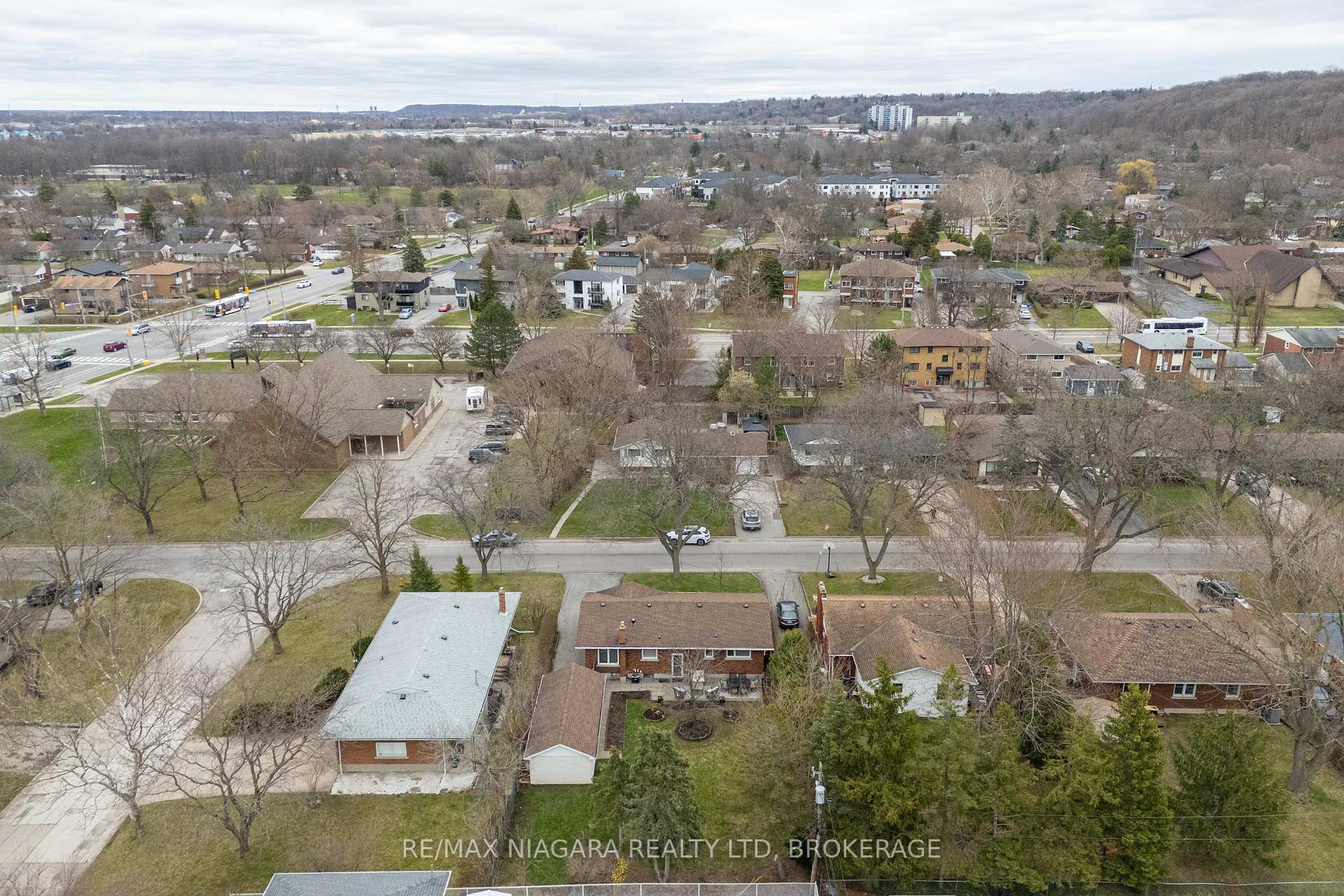 Photo 30 of 62 Masterson Drive, St. Catharines, Glendale/Glenridge — HOMEH