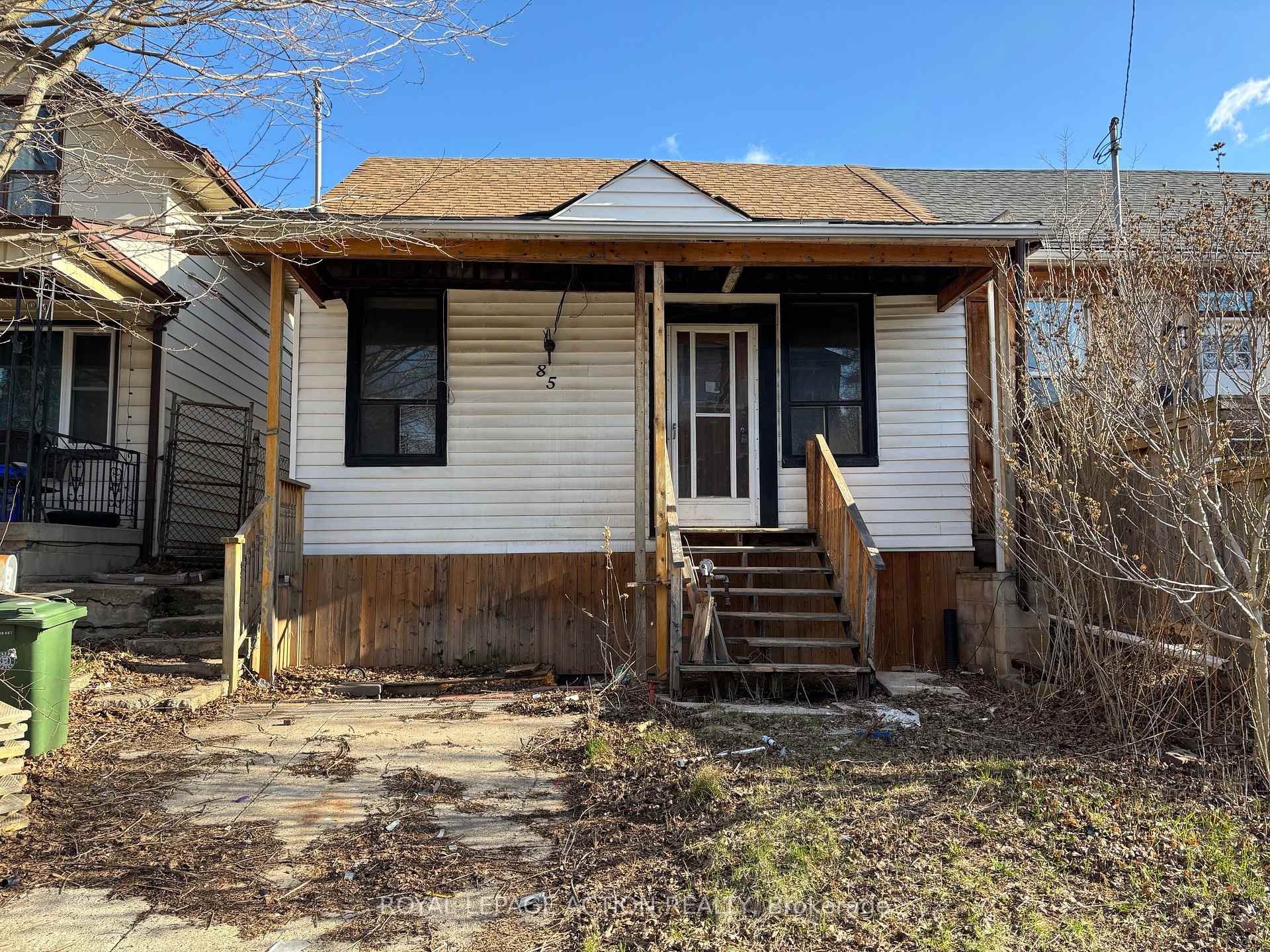 Photo 3 of 85 Wood Street E, Hamilton, North End — HOMEH