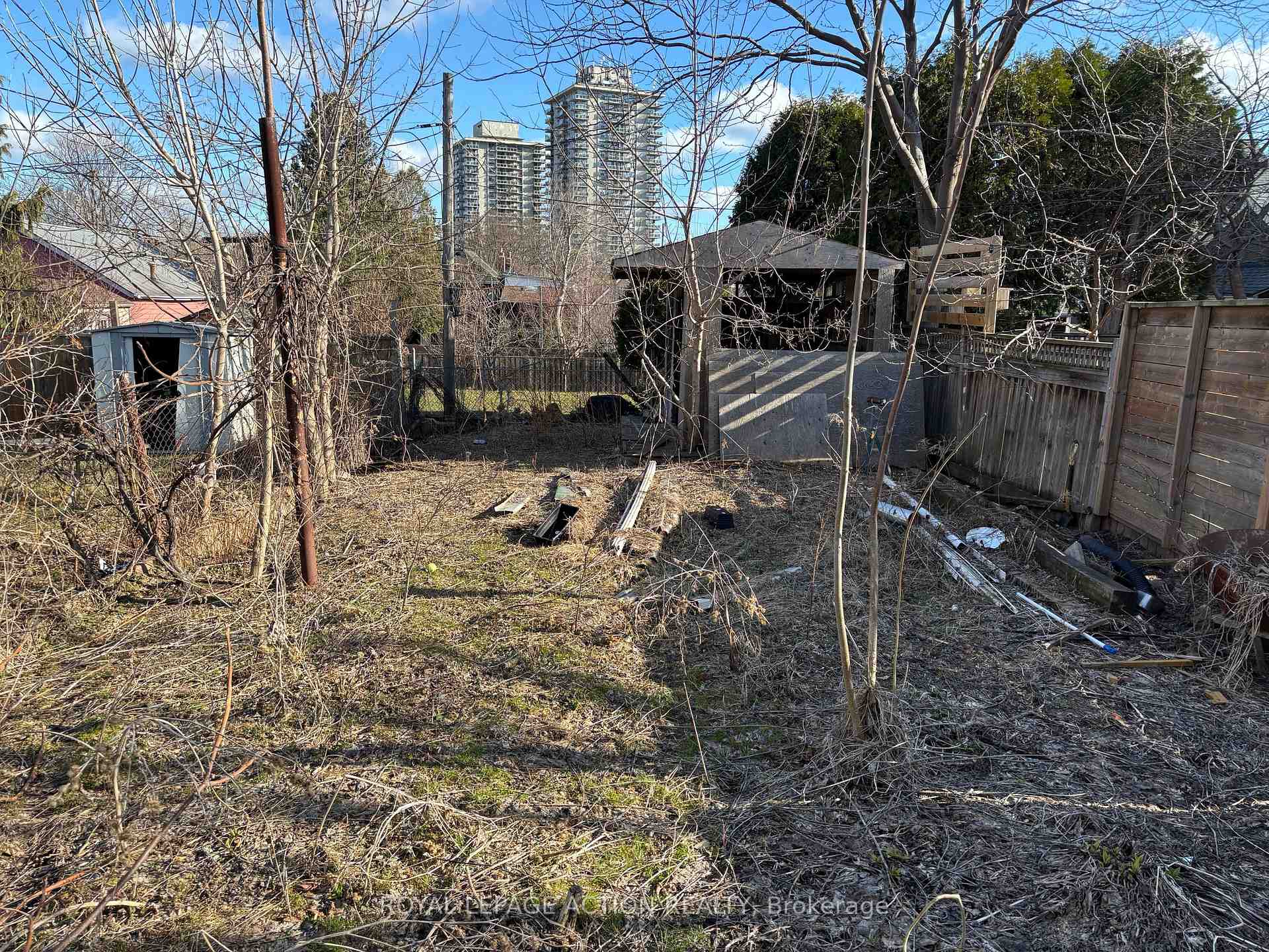 Photo 11 of 85 Wood Street E, Hamilton, North End — HOMEH