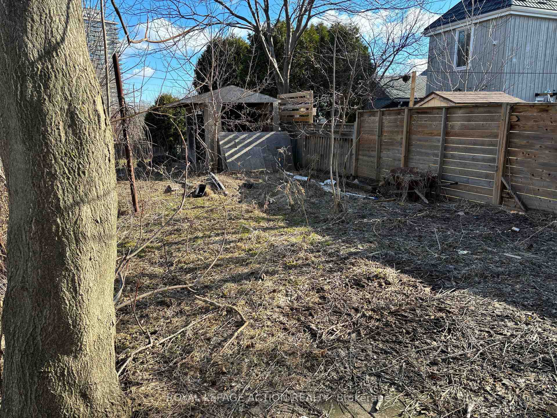Photo 22 of 85 Wood Street E, Hamilton, North End — HOMEH