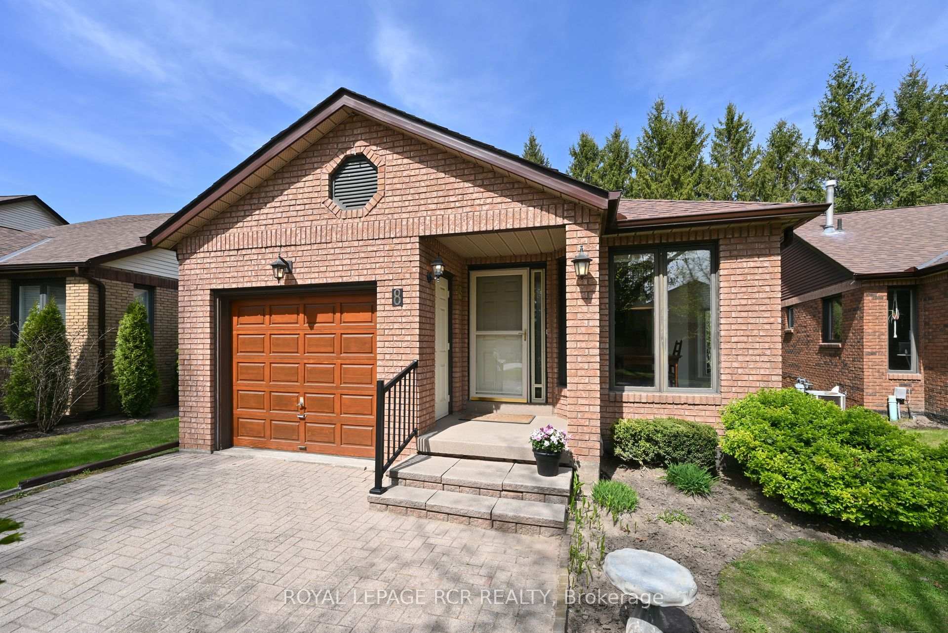 Photo 4 of 8 Green Briar Road, New Tecumseth, Alliston — HOMEH