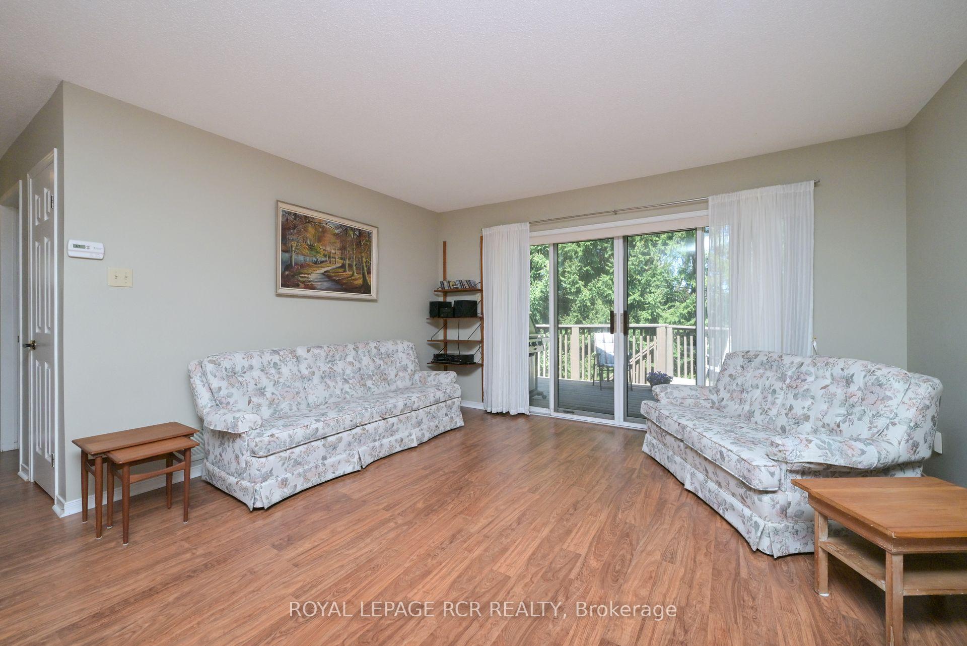 Photo 11 of 8 Green Briar Road, New Tecumseth, Alliston — HOMEH