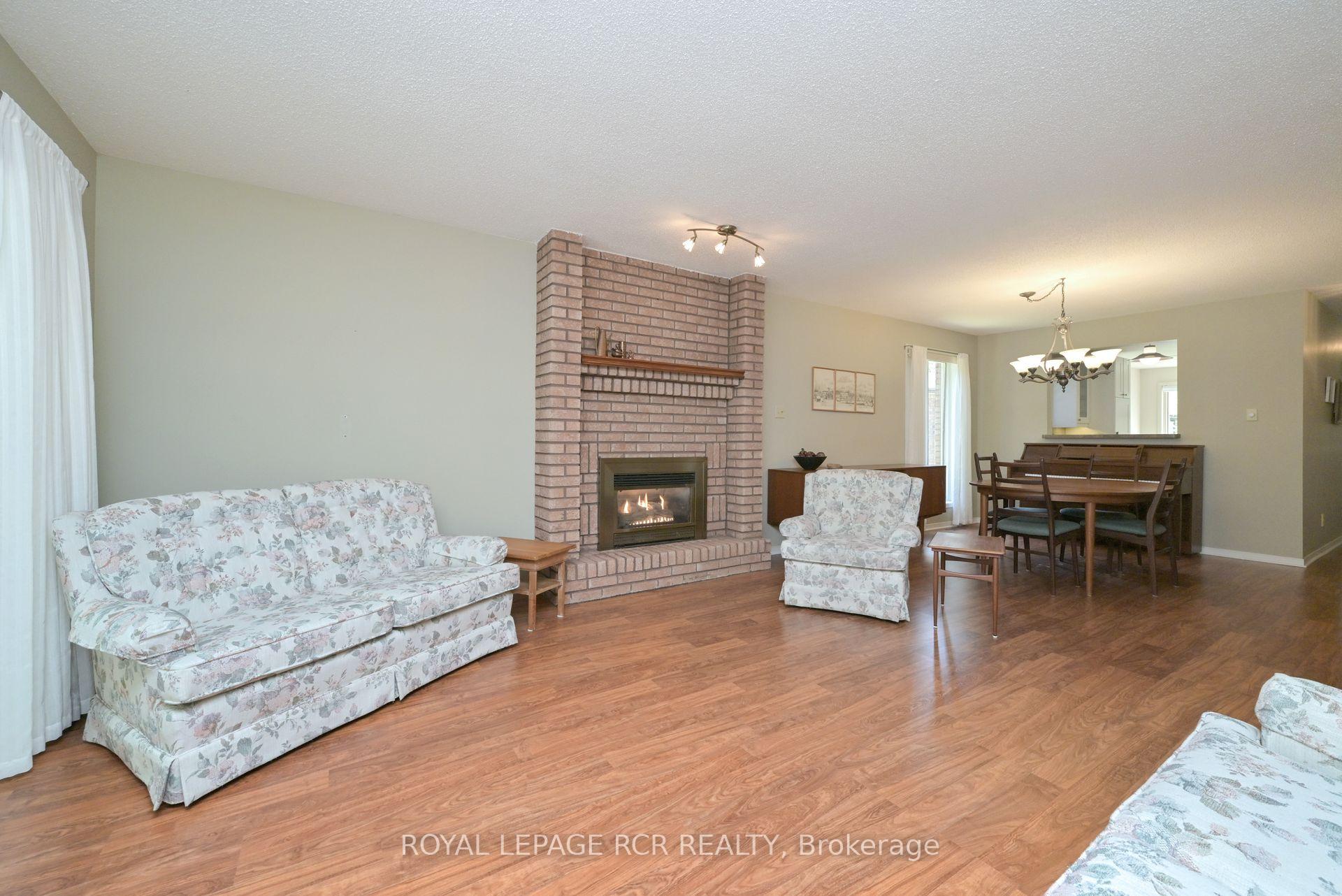Photo 12 of 8 Green Briar Road, New Tecumseth, Alliston — HOMEH