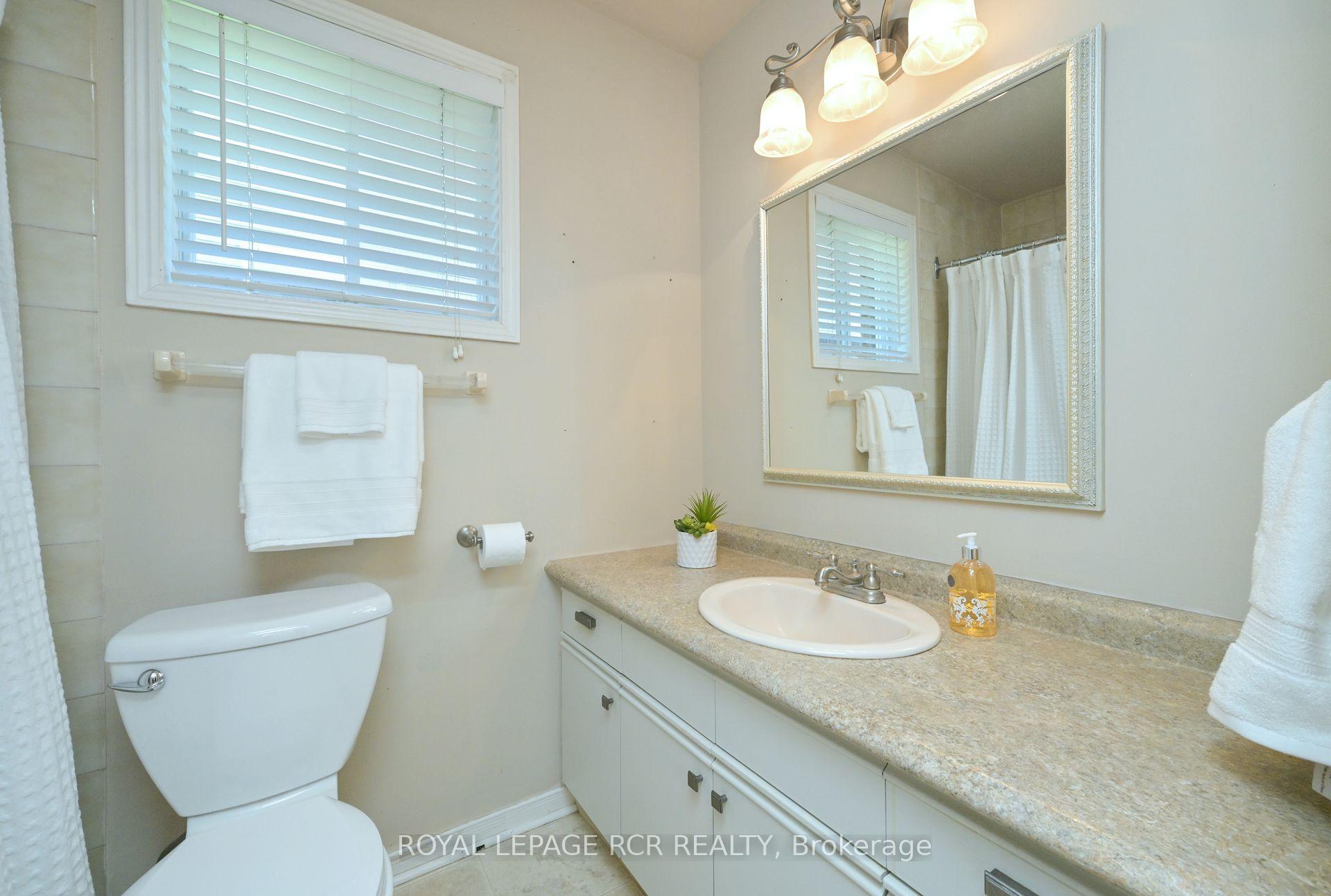 Photo 17 of 8 Green Briar Road, New Tecumseth, Alliston — HOMEH