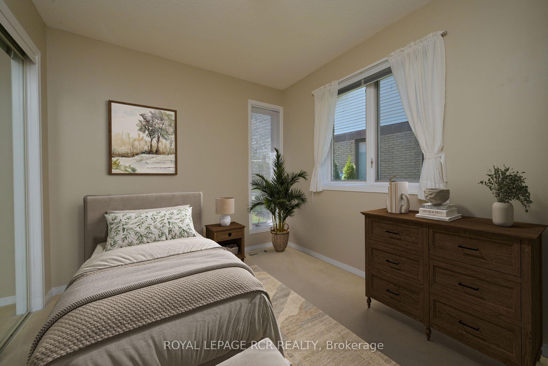 Photo 19 of 8 Green Briar Road, New Tecumseth, Alliston — HOMEH