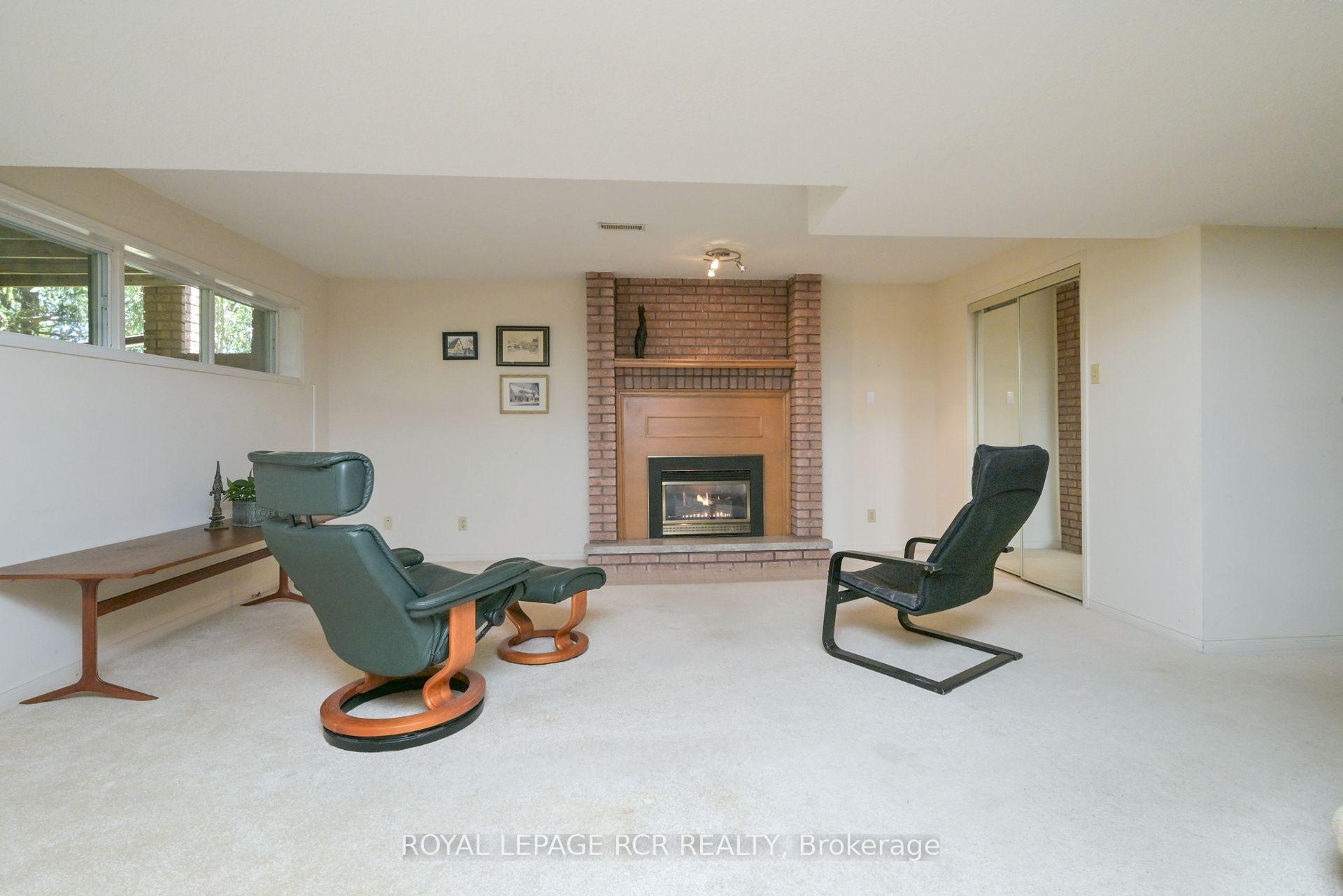 Photo 22 of 8 Green Briar Road, New Tecumseth, Alliston — HOMEH