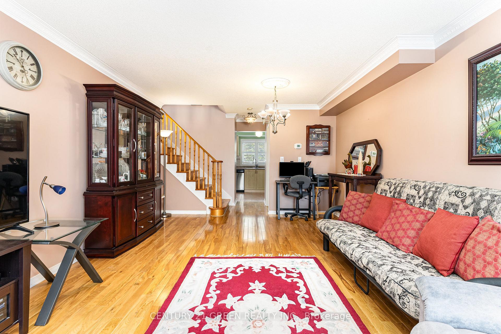 Photo 9 of 19 Fairway Court, Brampton, Heart Lake East — HOMEH