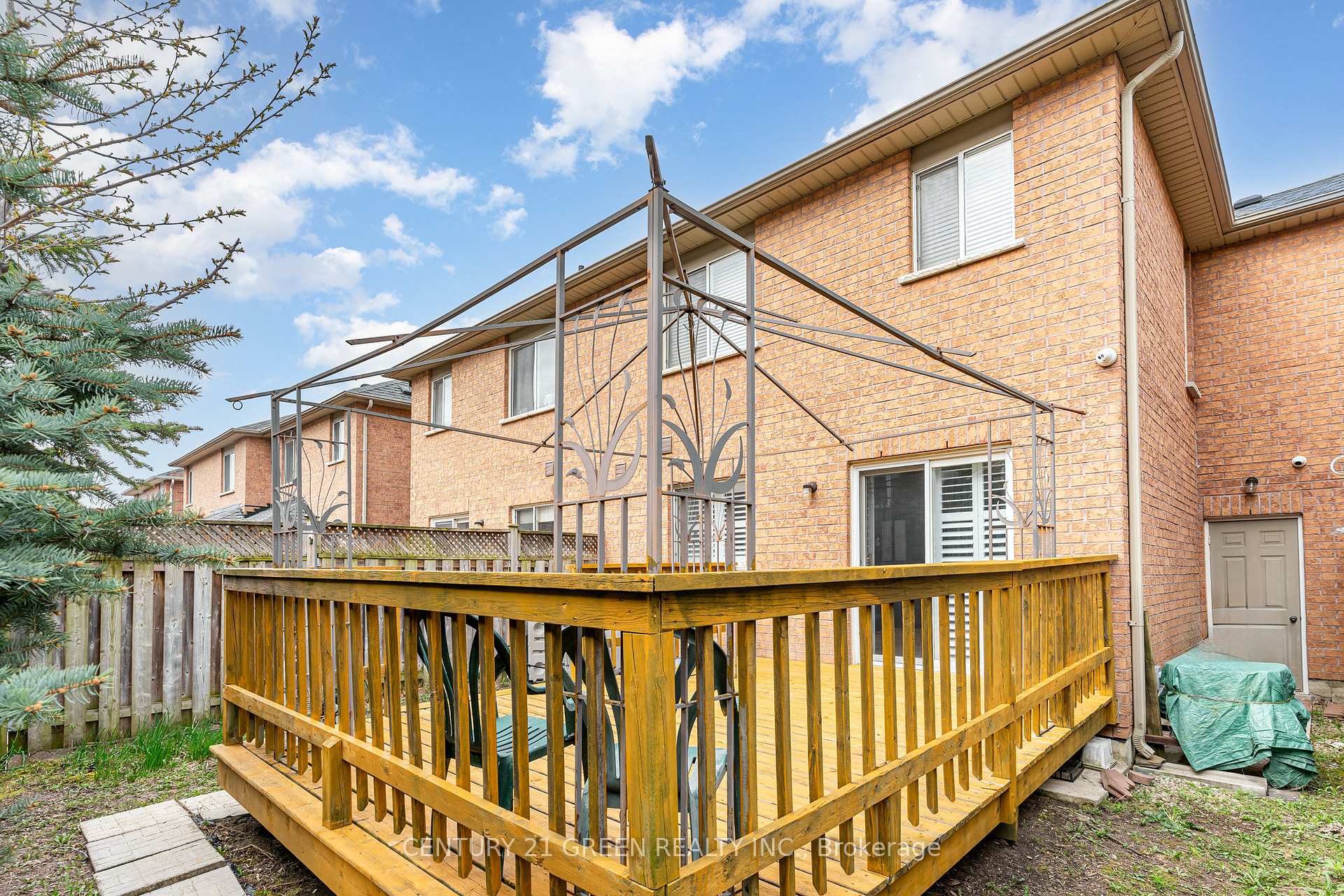 Photo 36 of 19 Fairway Court, Brampton, Heart Lake East — HOMEH