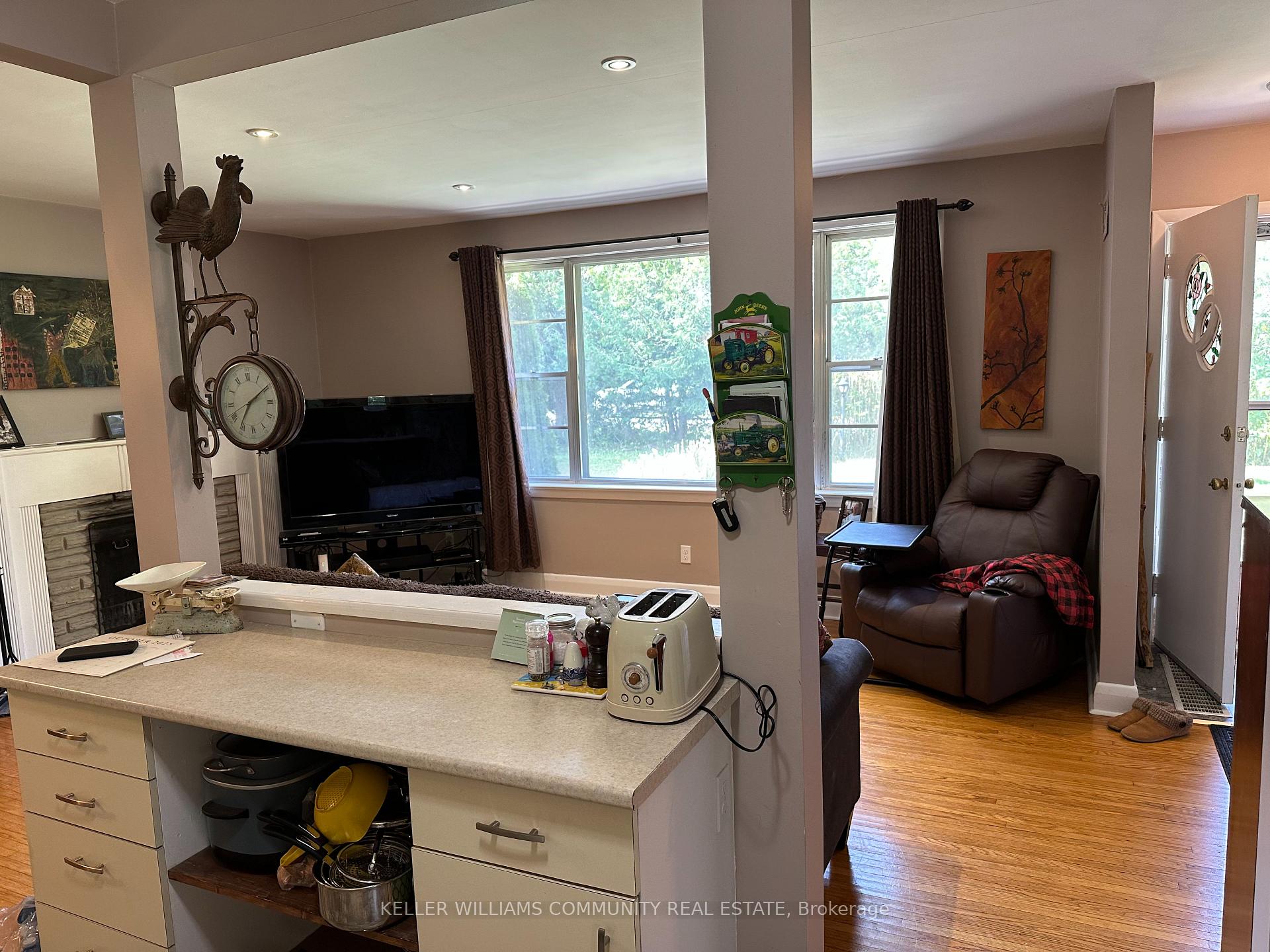 Photo 3 of Unit B, 4489 Old Scugog Road, Clarington, Rural Clarington — HOMEH