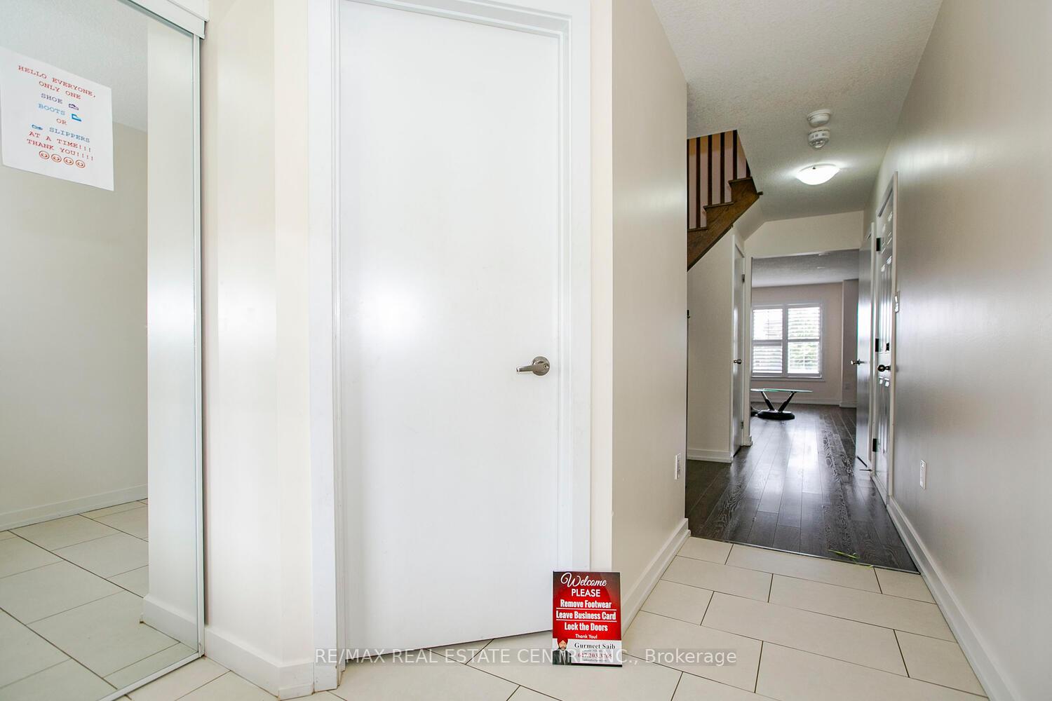 Photo 3 of 8 Edsel Road, Brampton, Northwest Brampton — HOMEH