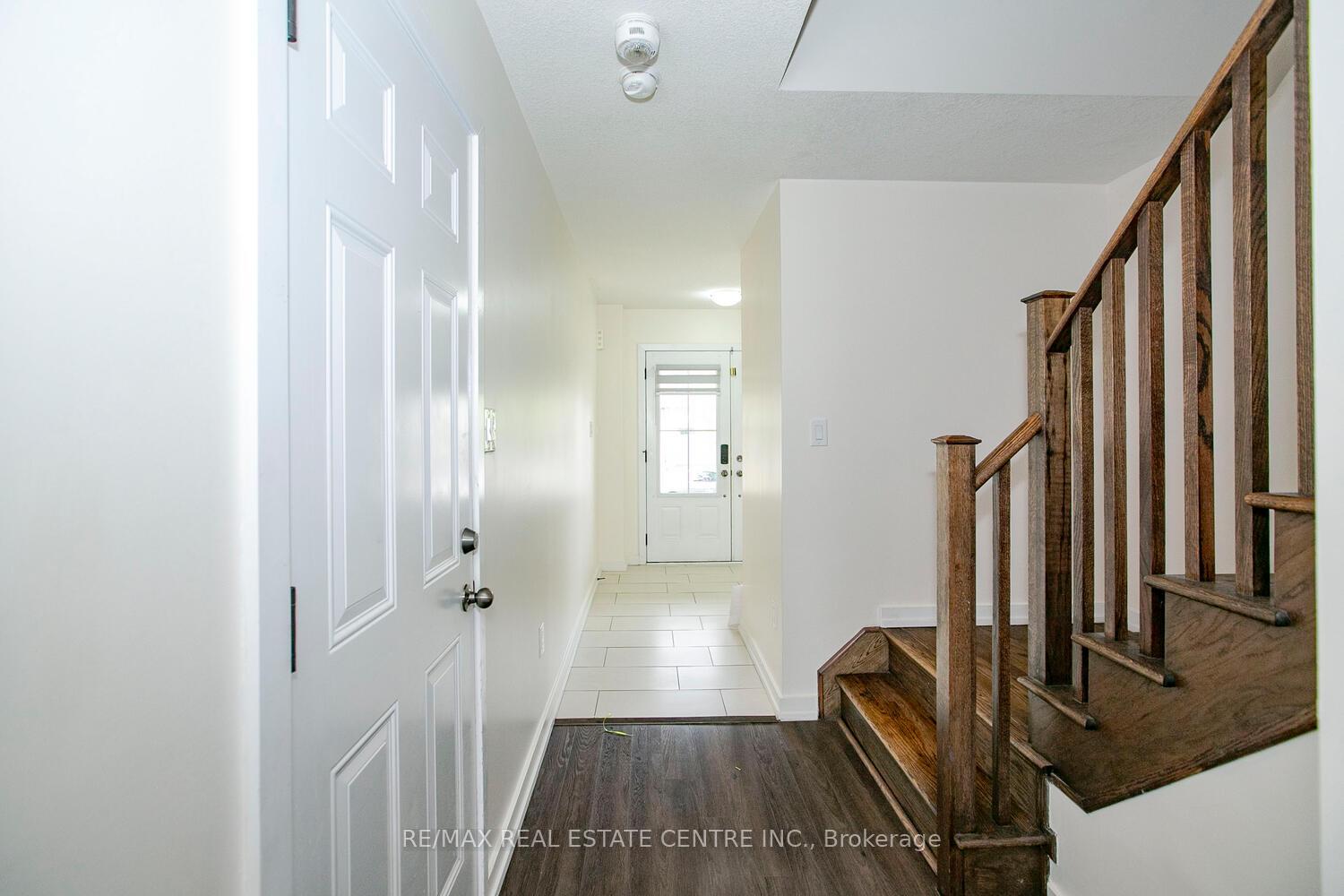 Photo 5 of 8 Edsel Road, Brampton, Northwest Brampton — HOMEH