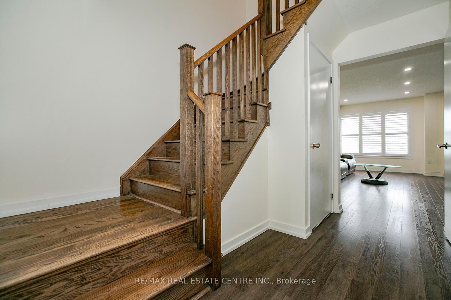 Photo 6 of 8 Edsel Road, Brampton, Northwest Brampton — HOMEH