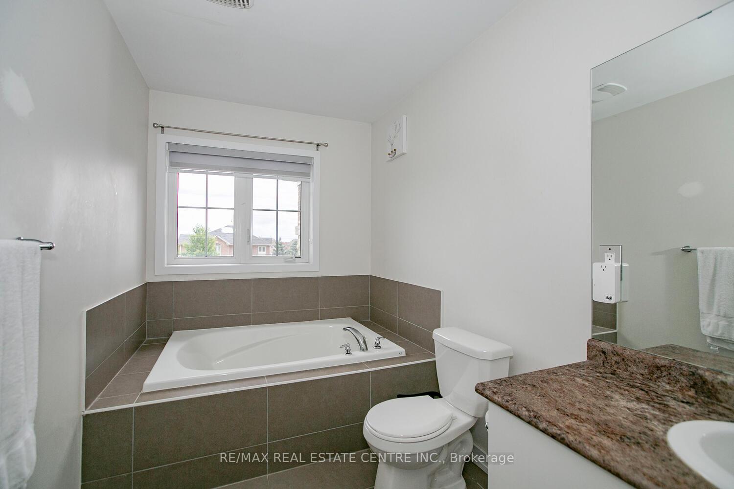 Photo 15 of 8 Edsel Road, Brampton, Northwest Brampton — HOMEH
