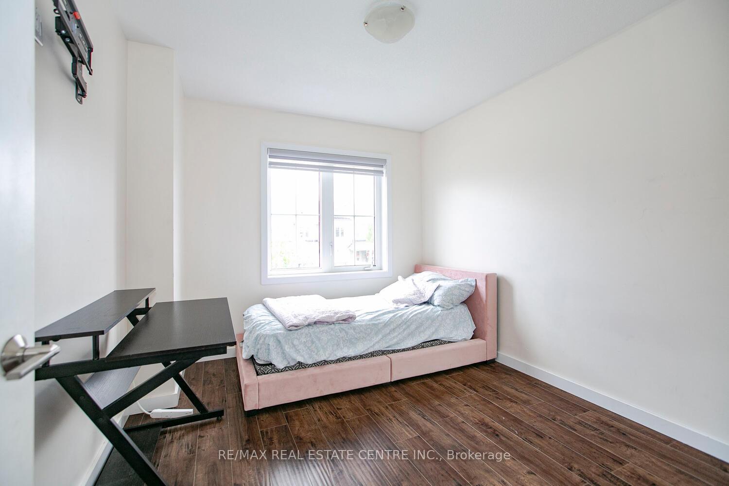 Photo 19 of 8 Edsel Road, Brampton, Northwest Brampton — HOMEH