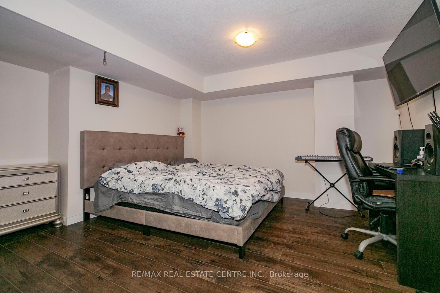 Photo 25 of 8 Edsel Road, Brampton, Northwest Brampton — HOMEH