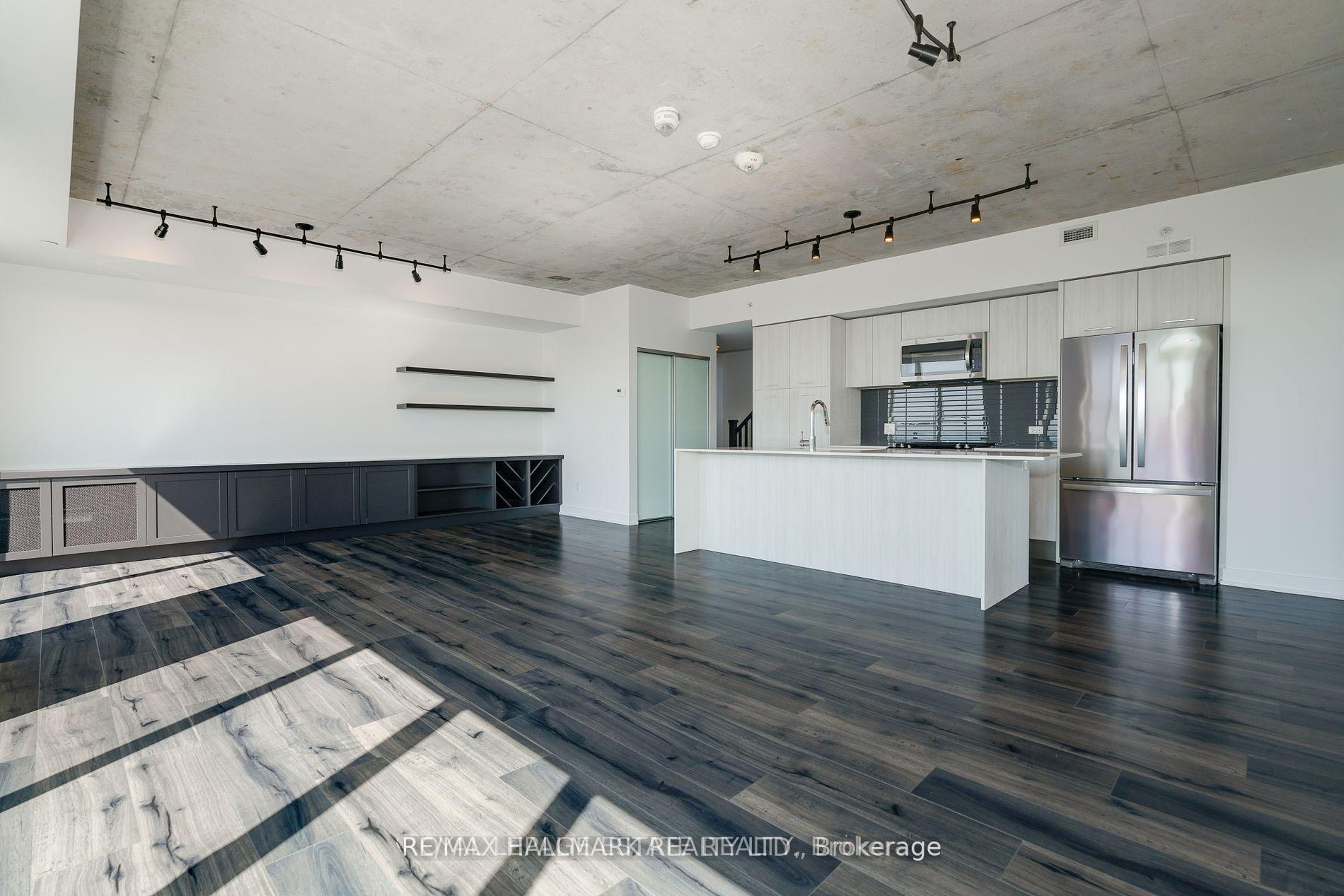 Photo 11 of Unit 608, 665 Kingston Road, Toronto, The Beaches — HOMEH