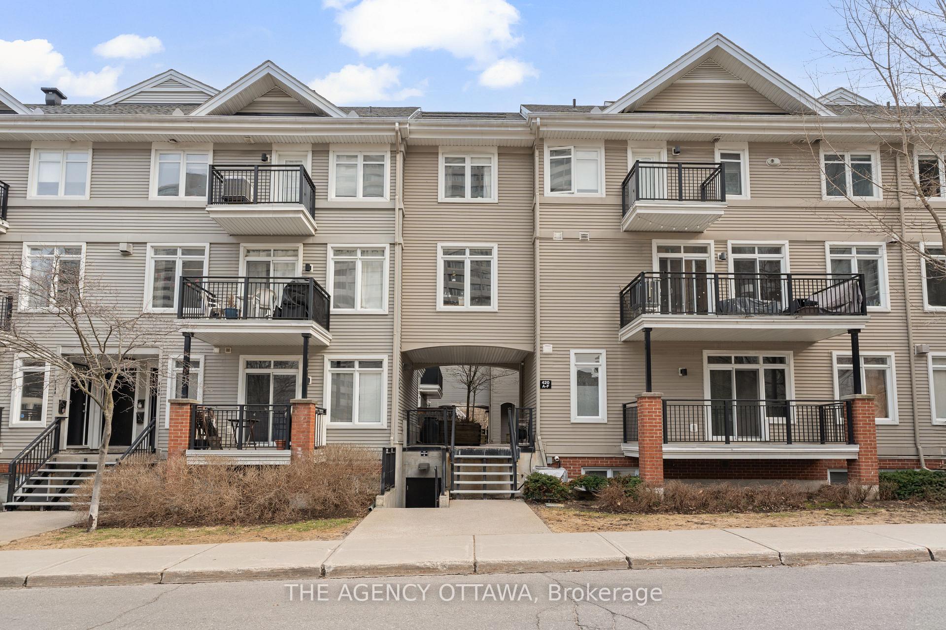 Front of Unit D, 420 Nepean Street