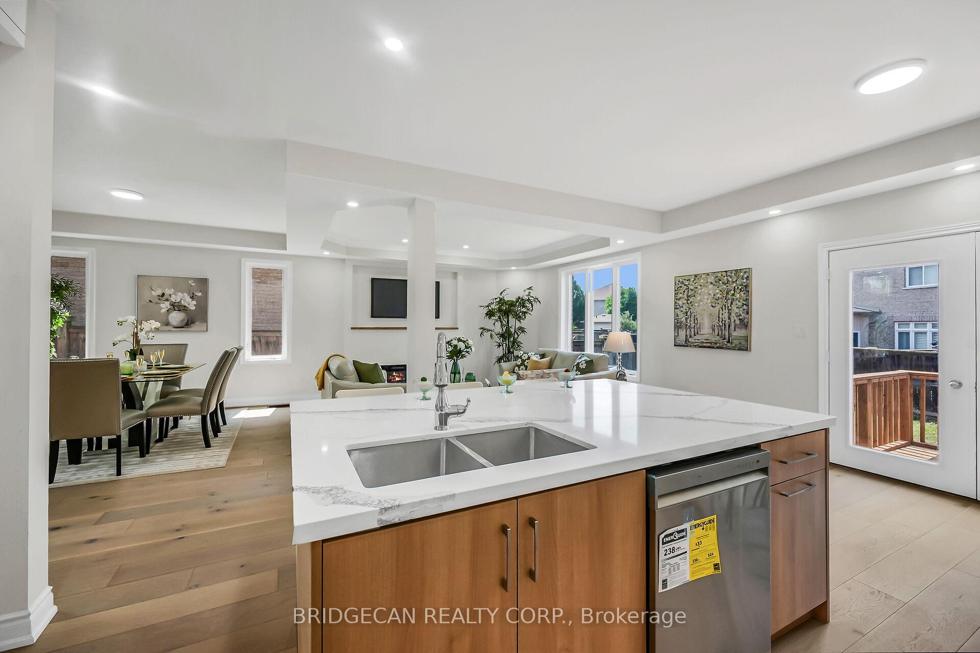 Photo 20 of 40 Davinci Boulevard, Hamilton, Carpenter — HOMEH