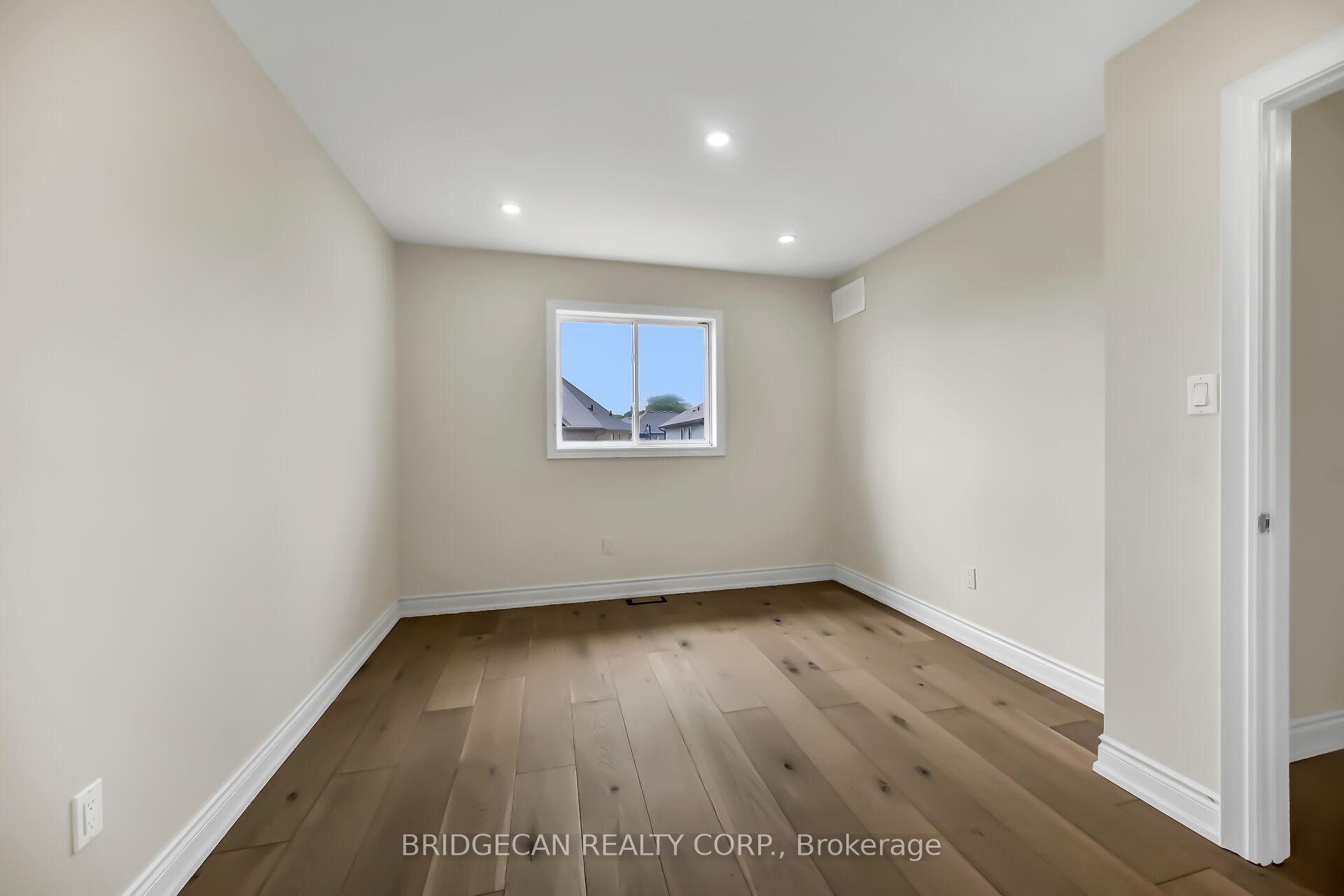 Photo 34 of 40 Davinci Boulevard, Hamilton, Carpenter — HOMEH