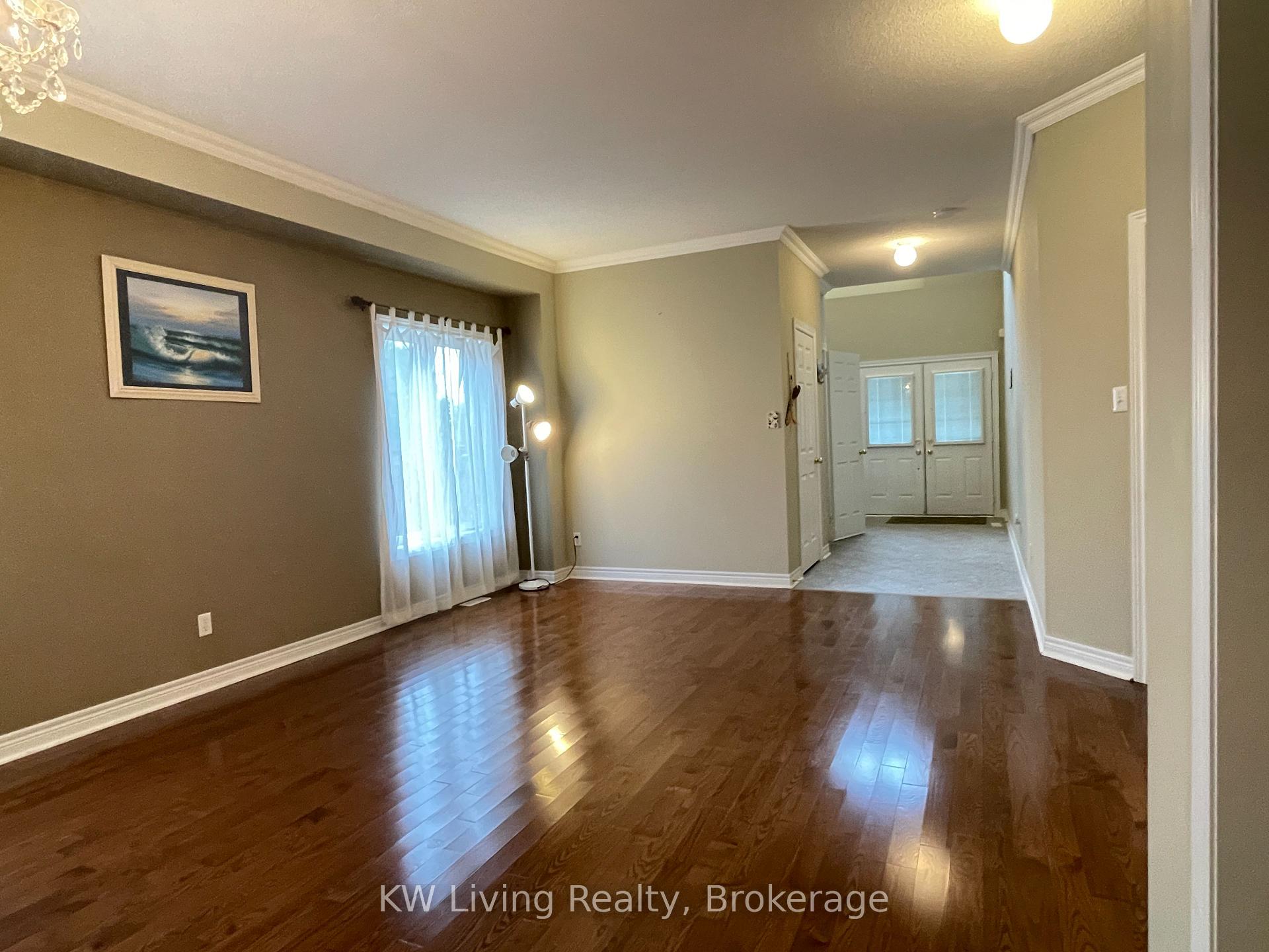 Photo 5 of 64 Oblate Crescent, Brampton, Bram West — HOMEH