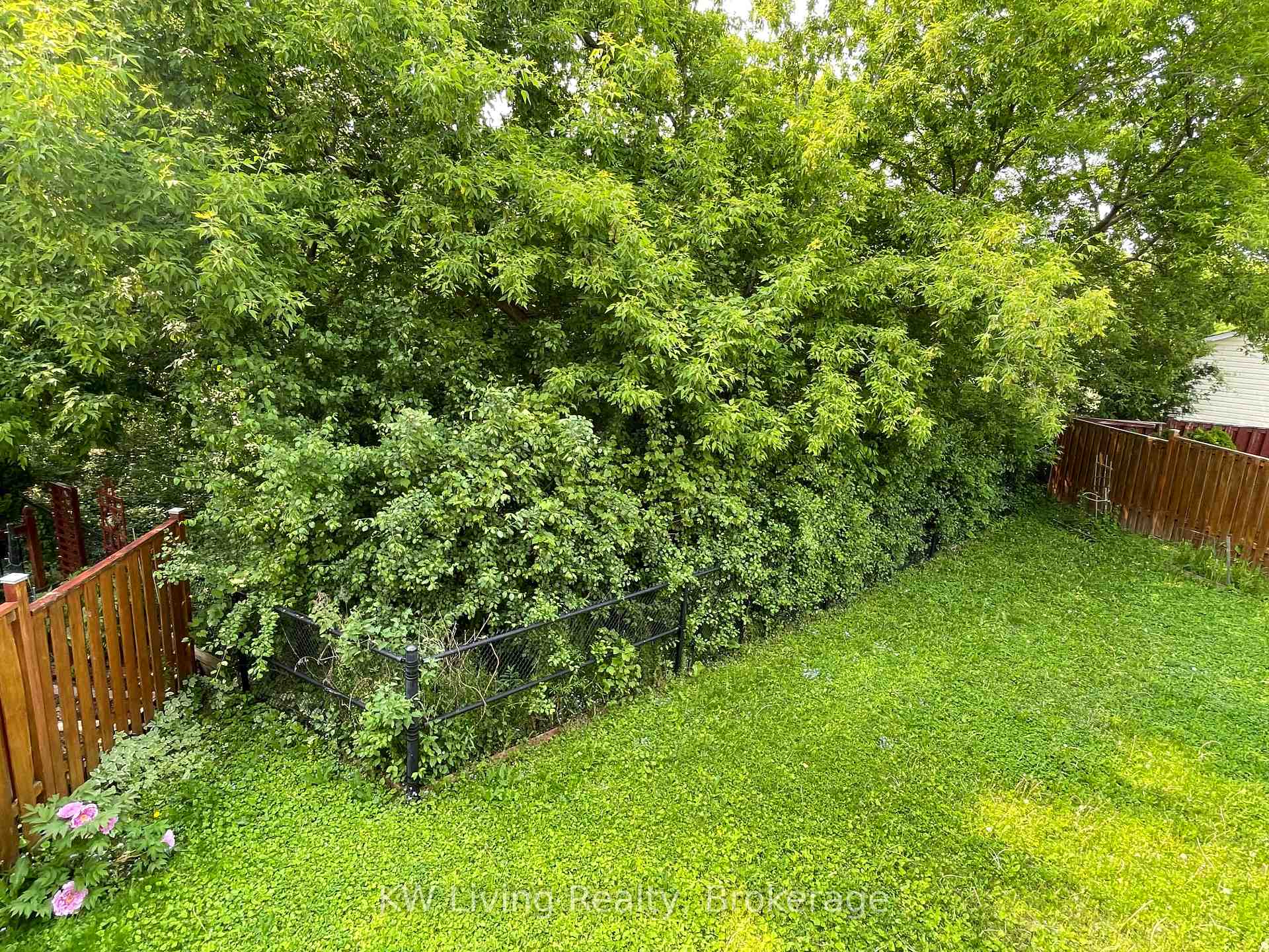 Photo 15 of 64 Oblate Crescent, Brampton, Bram West — HOMEH