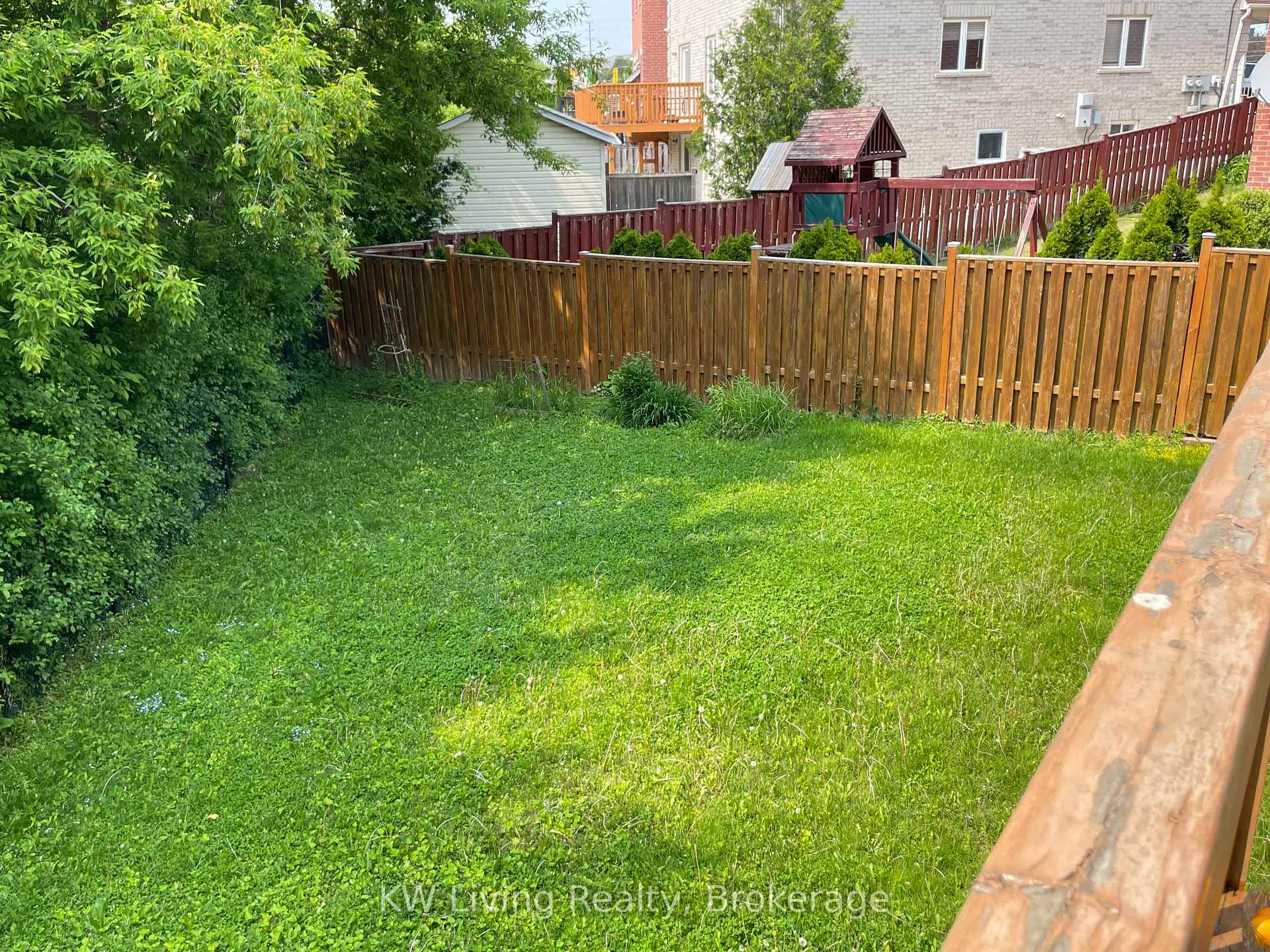 Photo 16 of 64 Oblate Crescent, Brampton, Bram West — HOMEH