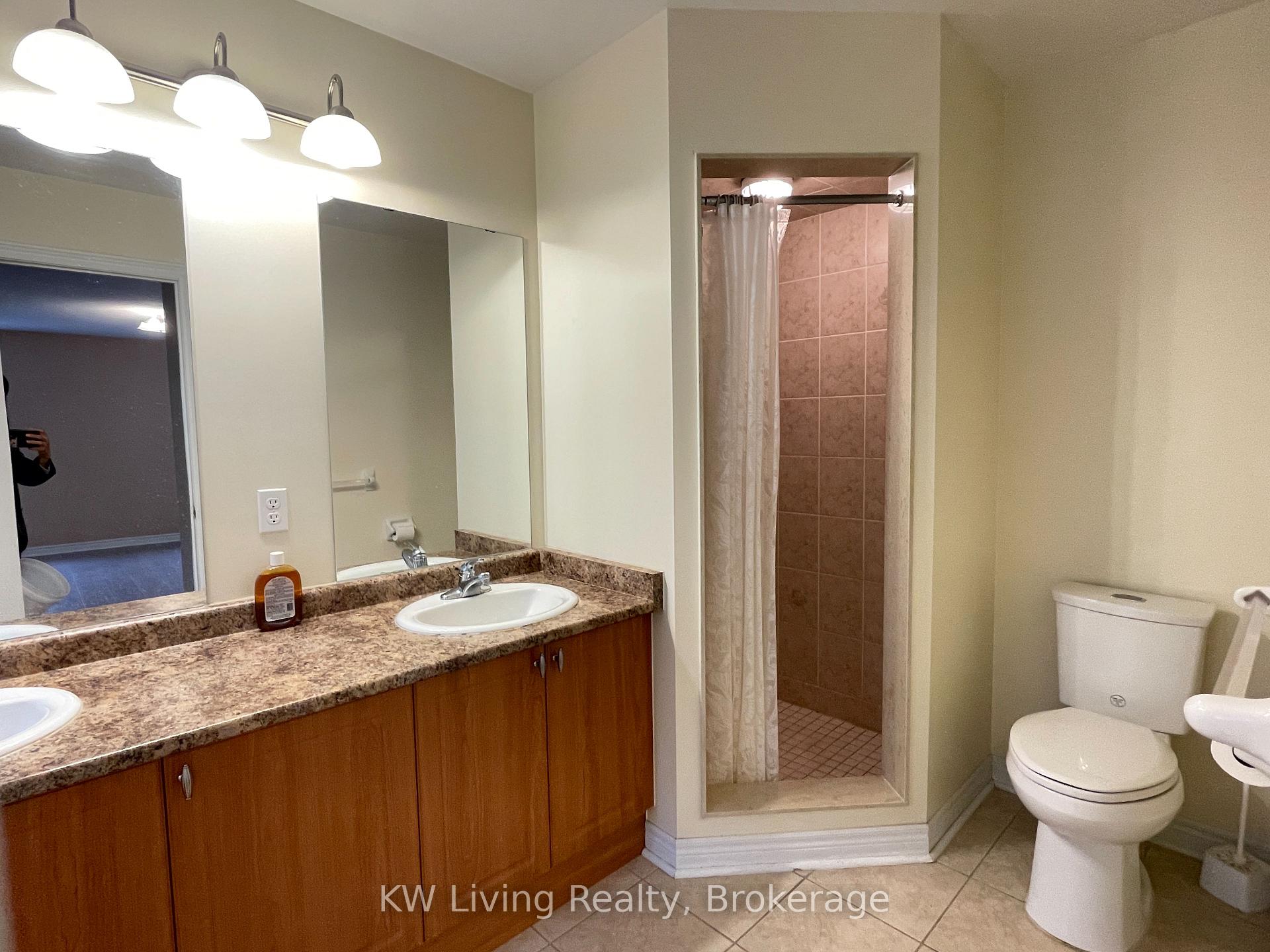 Photo 25 of 64 Oblate Crescent, Brampton, Bram West — HOMEH