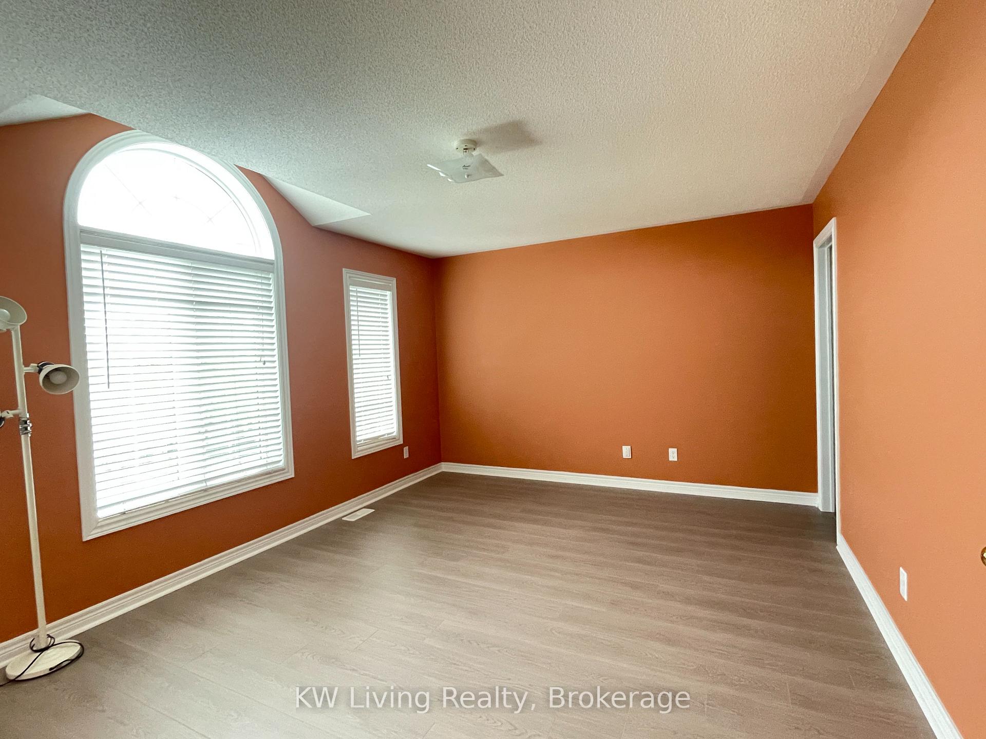 Photo 27 of 64 Oblate Crescent, Brampton, Bram West — HOMEH