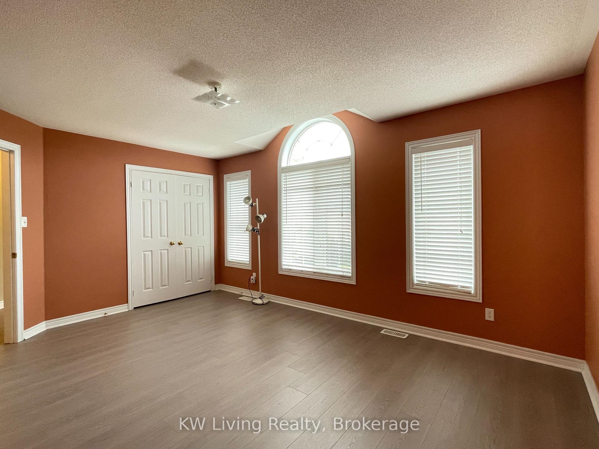 Photo 29 of 64 Oblate Crescent, Brampton, Bram West — HOMEH