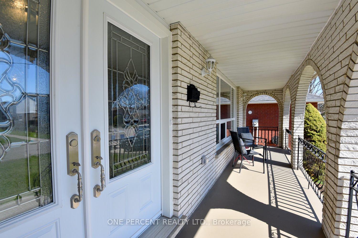 Photo 2 of 136 Eleanor Avenue, Hamilton, Eleanor — HOMEH