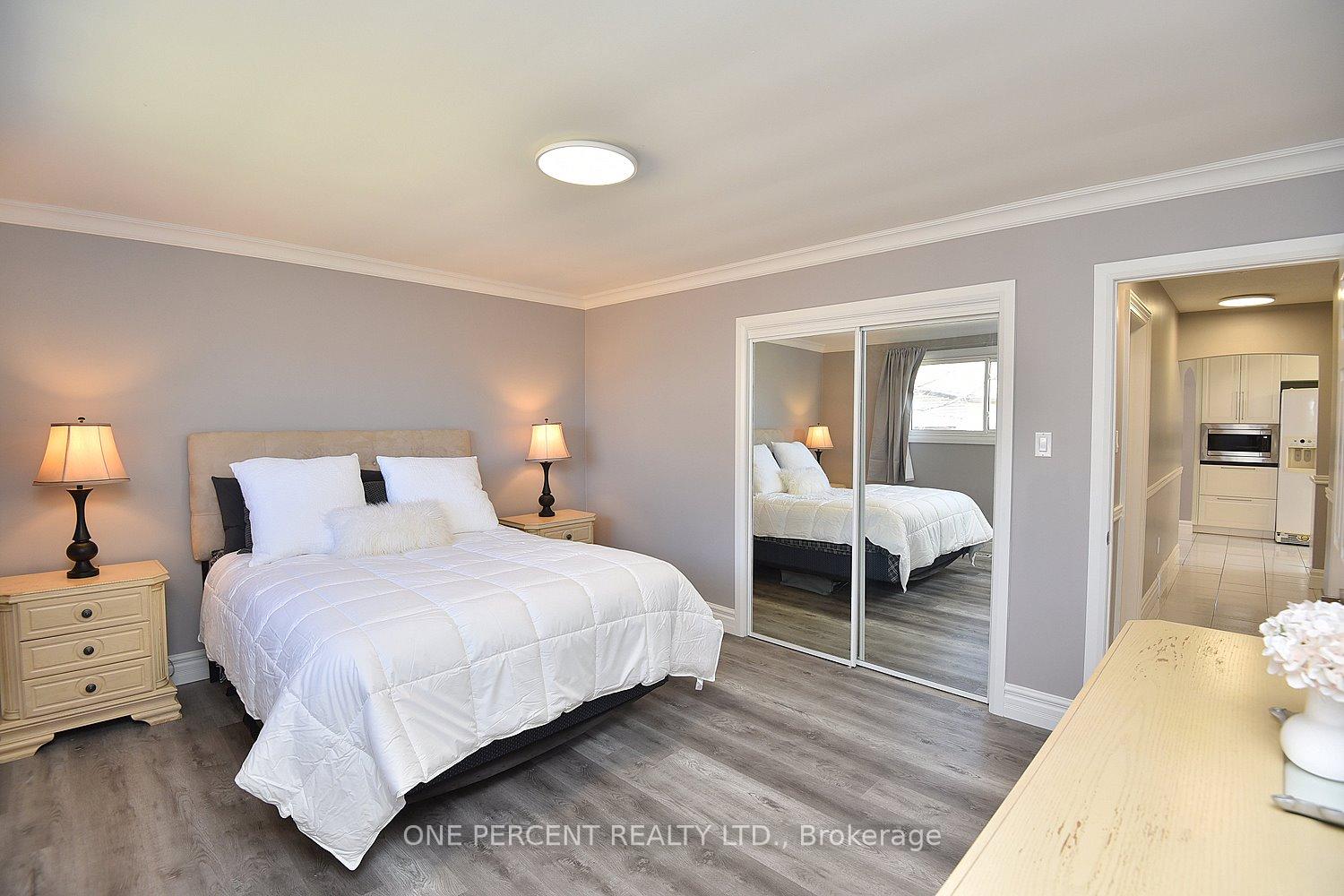 Photo 18 of 136 Eleanor Avenue, Hamilton, Eleanor — HOMEH