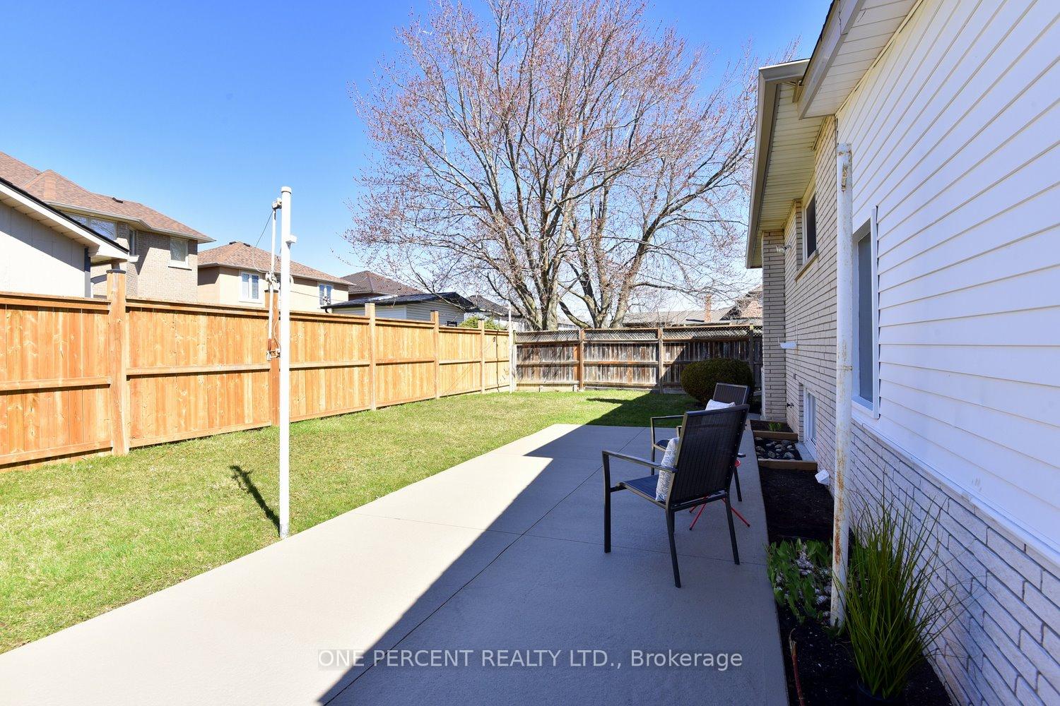 Photo 37 of 136 Eleanor Avenue, Hamilton, Eleanor — HOMEH