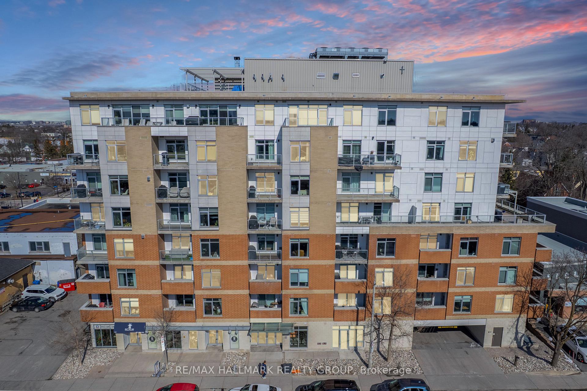 Front of Unit 707, 131 Holland Avenue