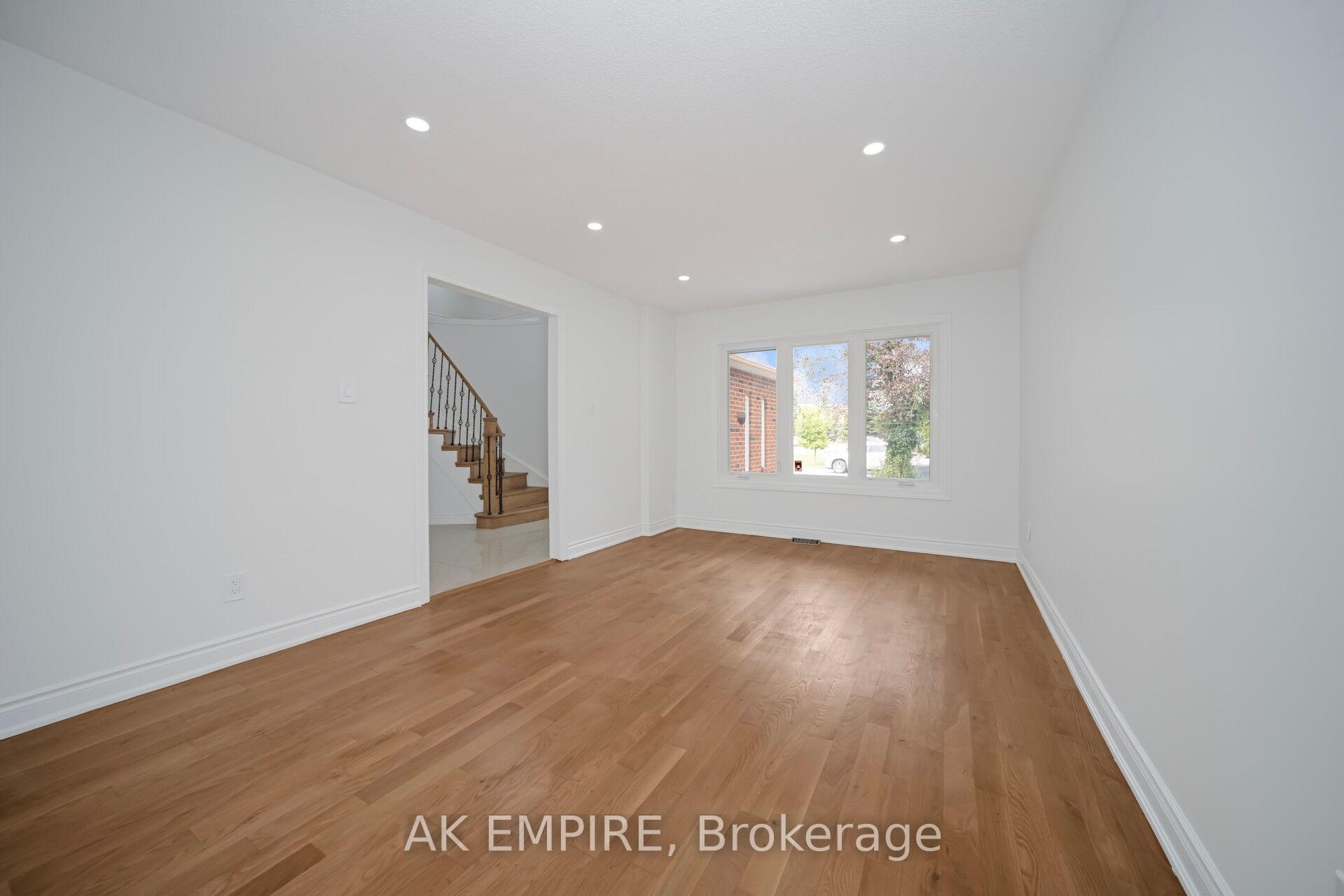 Photo 28 of 92 Whitehaven Drive, Brampton, Heart Lake West — HOMEH