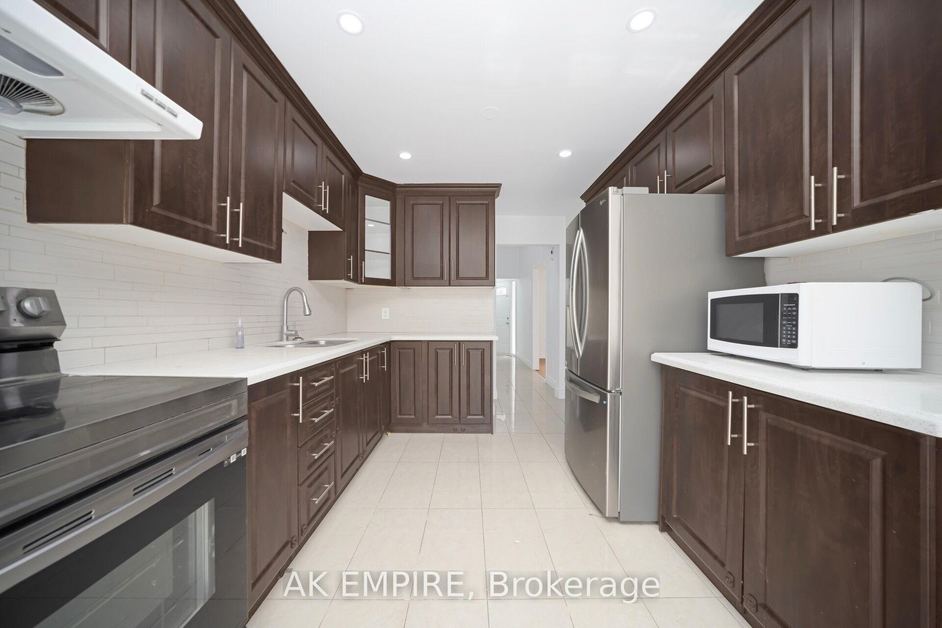 Photo 34 of 92 Whitehaven Drive, Brampton, Heart Lake West — HOMEH