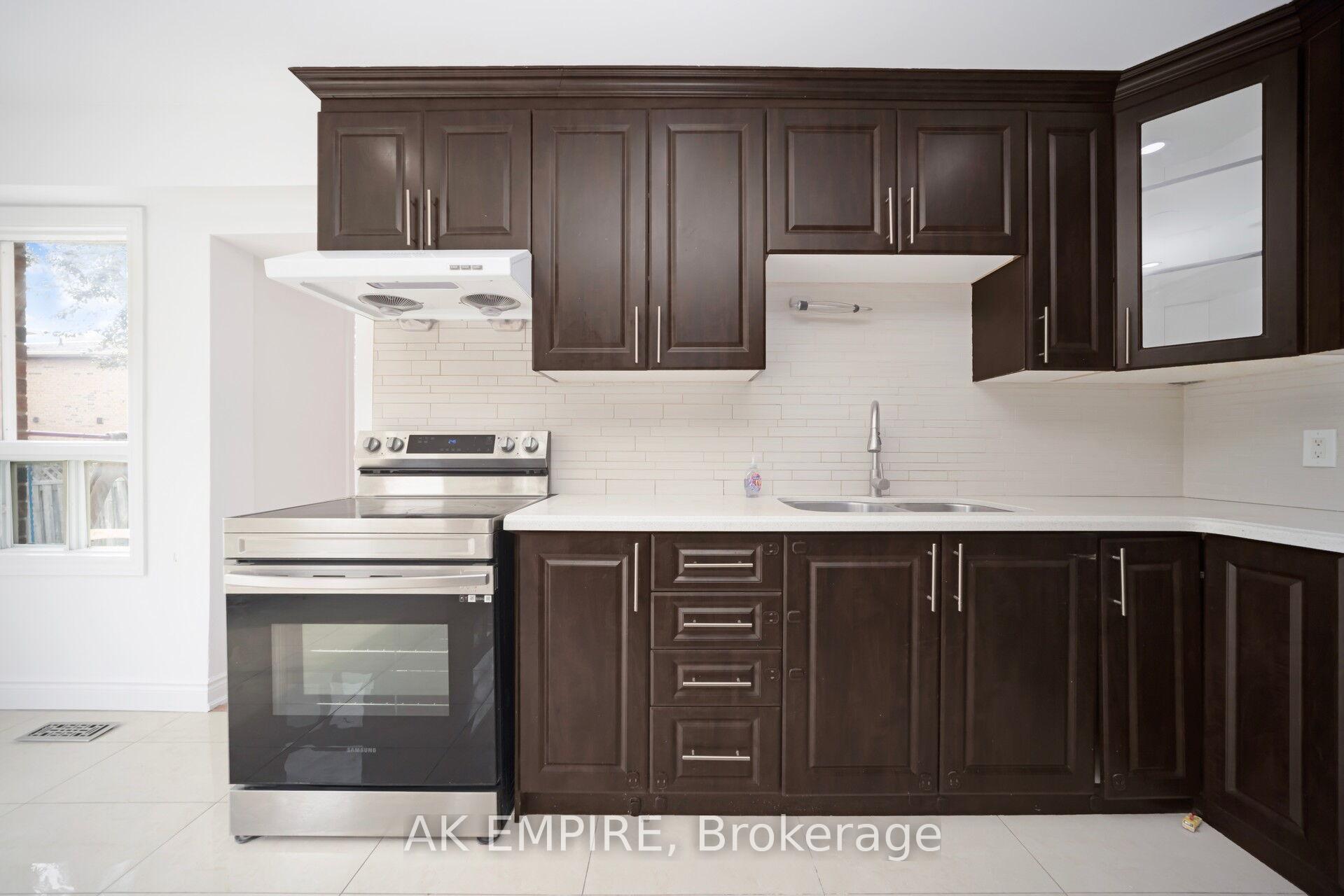 Photo 35 of 92 Whitehaven Drive, Brampton, Heart Lake West — HOMEH