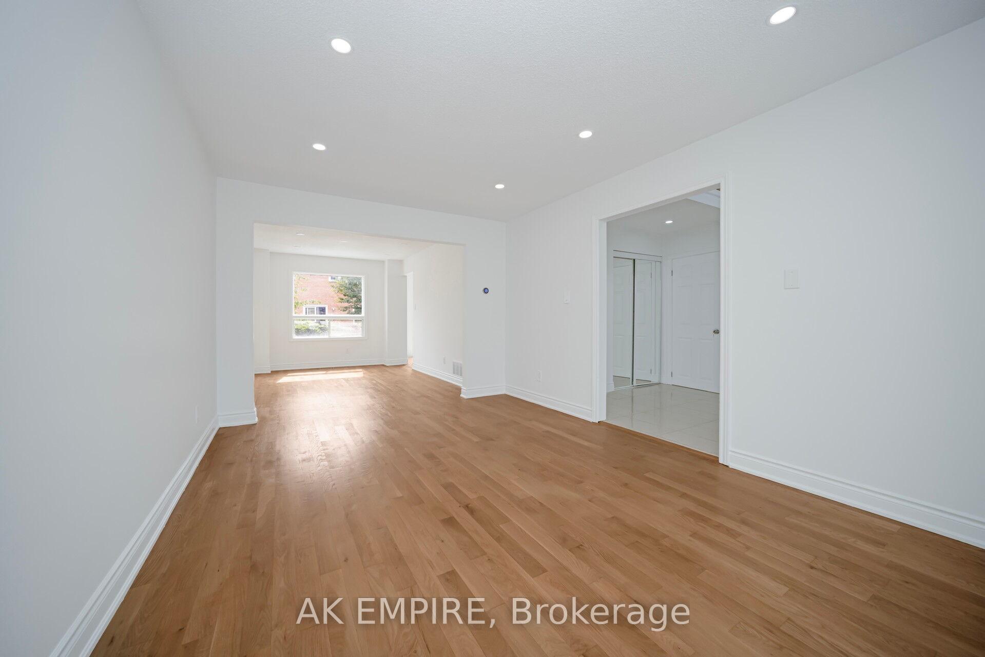Photo 10 of 92 Whitehaven Drive, Brampton, Heart Lake West — HOMEH