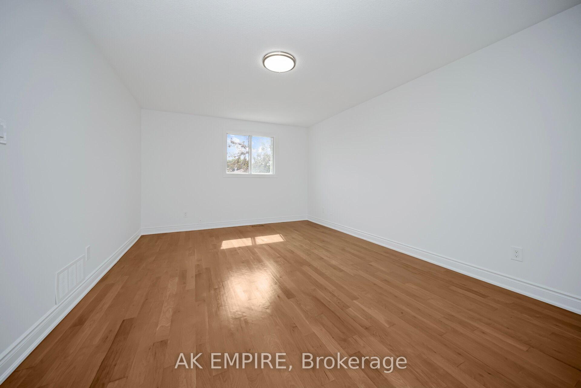 Photo 63 of 92 Whitehaven Drive, Brampton, Heart Lake West — HOMEH