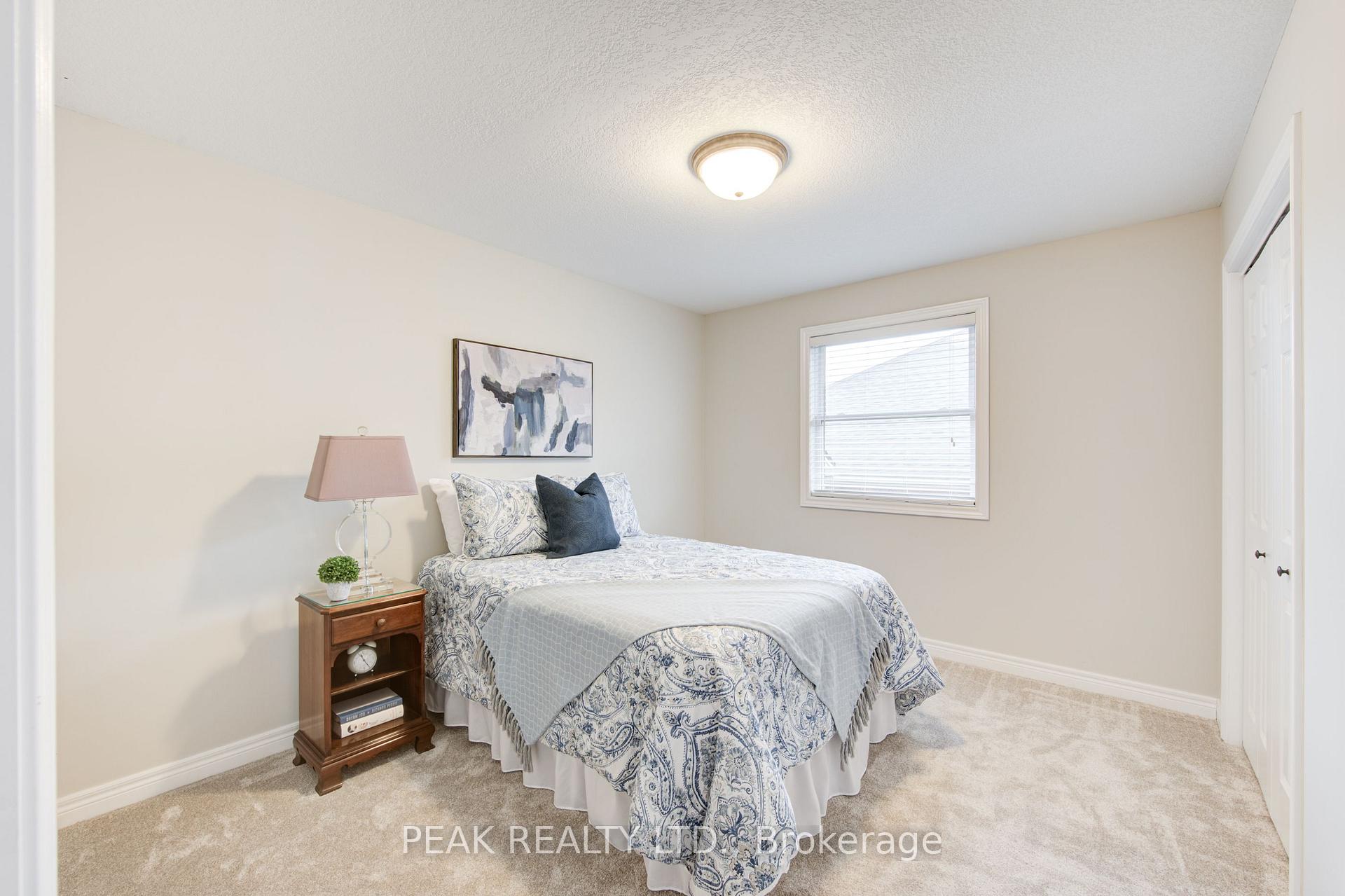 Photo 6 of 4 Hickory Lane, St. Thomas — HOMEH