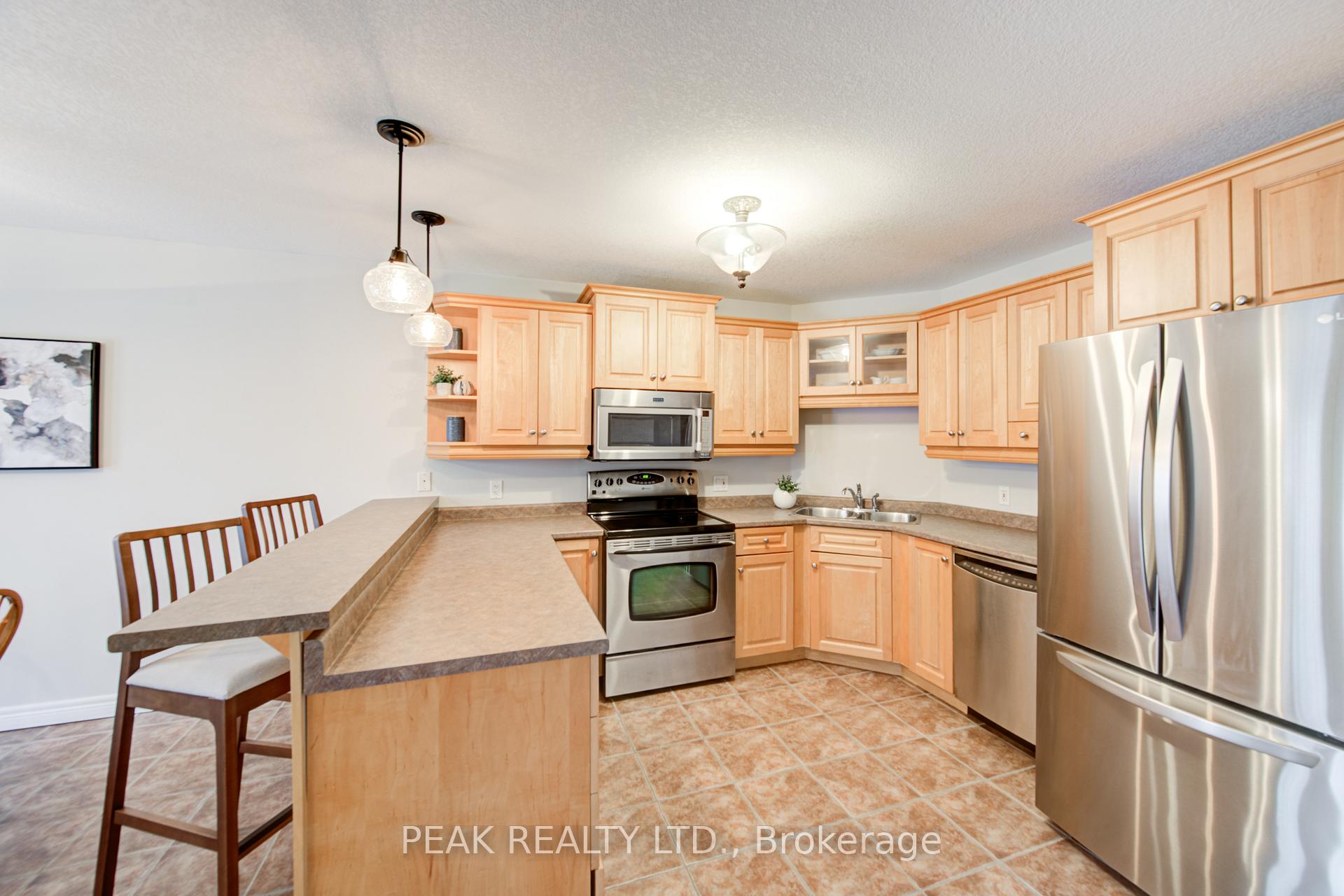Photo 8 of 4 Hickory Lane, St. Thomas — HOMEH